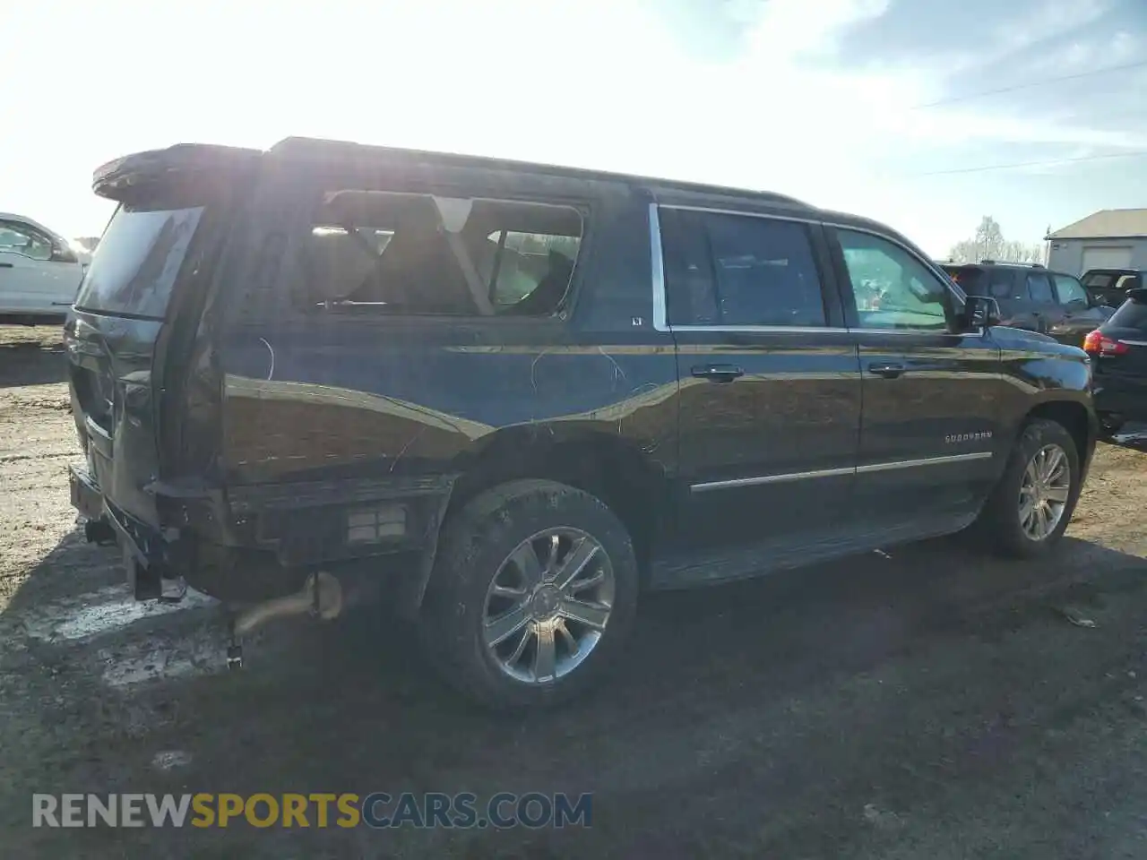 3 Фотография поврежденного автомобиля 1GNSKHKC8LR132830 CHEVROLET SUBURBAN 2020