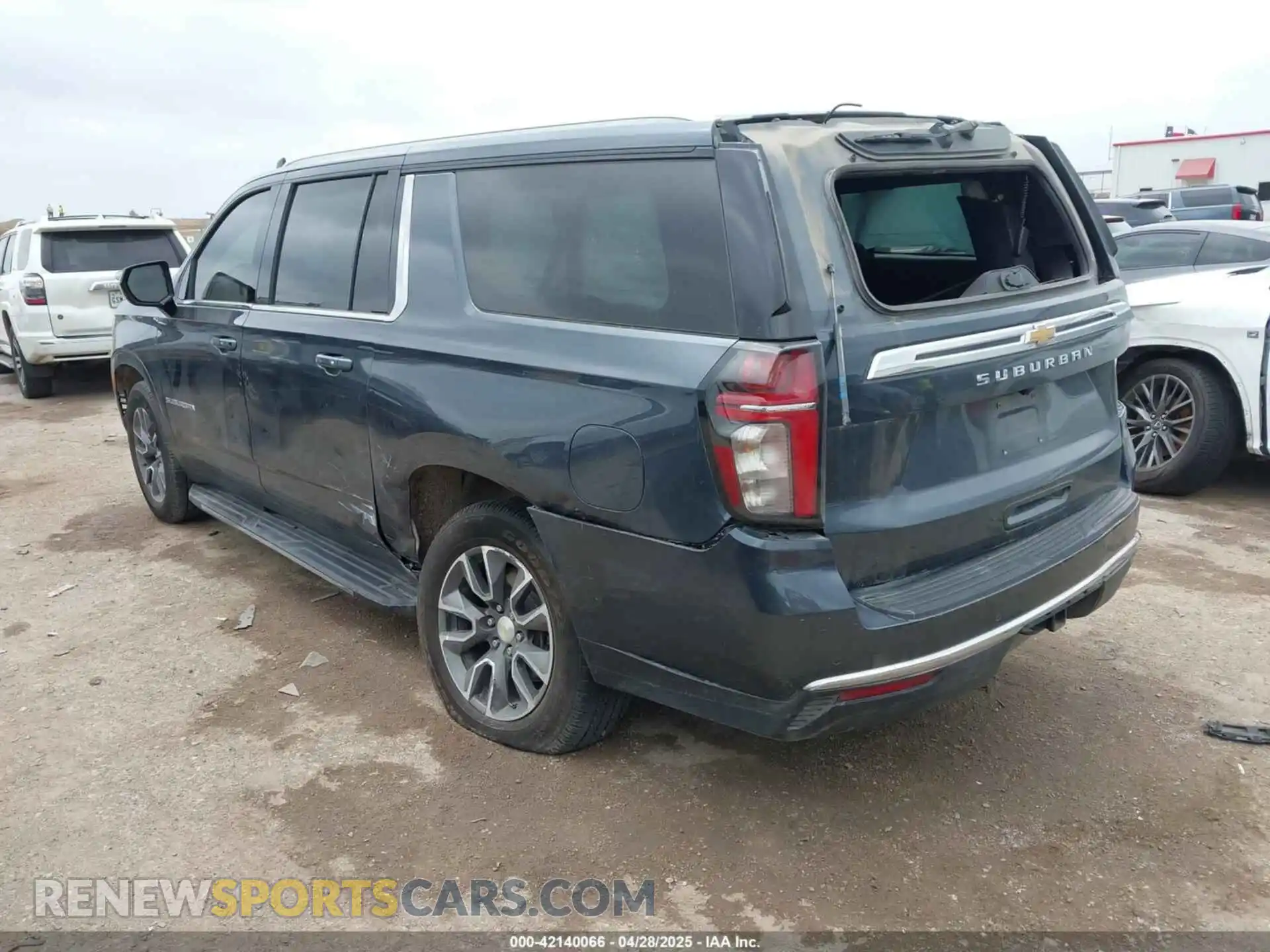 3 Photograph of a damaged car 1GNSCBKD3MR337539 CHEVROLET SUBURBAN 2021