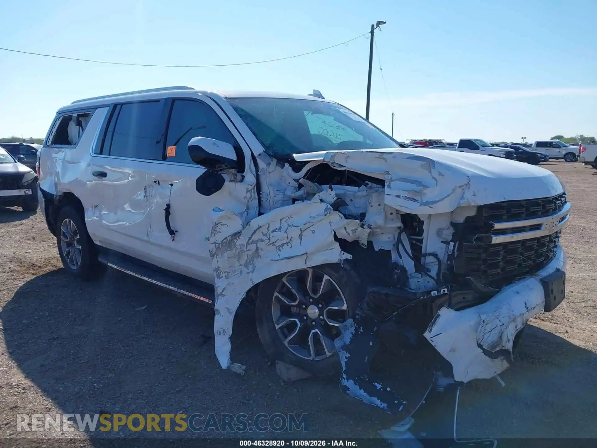 1 Photograph of a damaged car 1GNSCBKDXMR400183 CHEVROLET SUBURBAN 2021