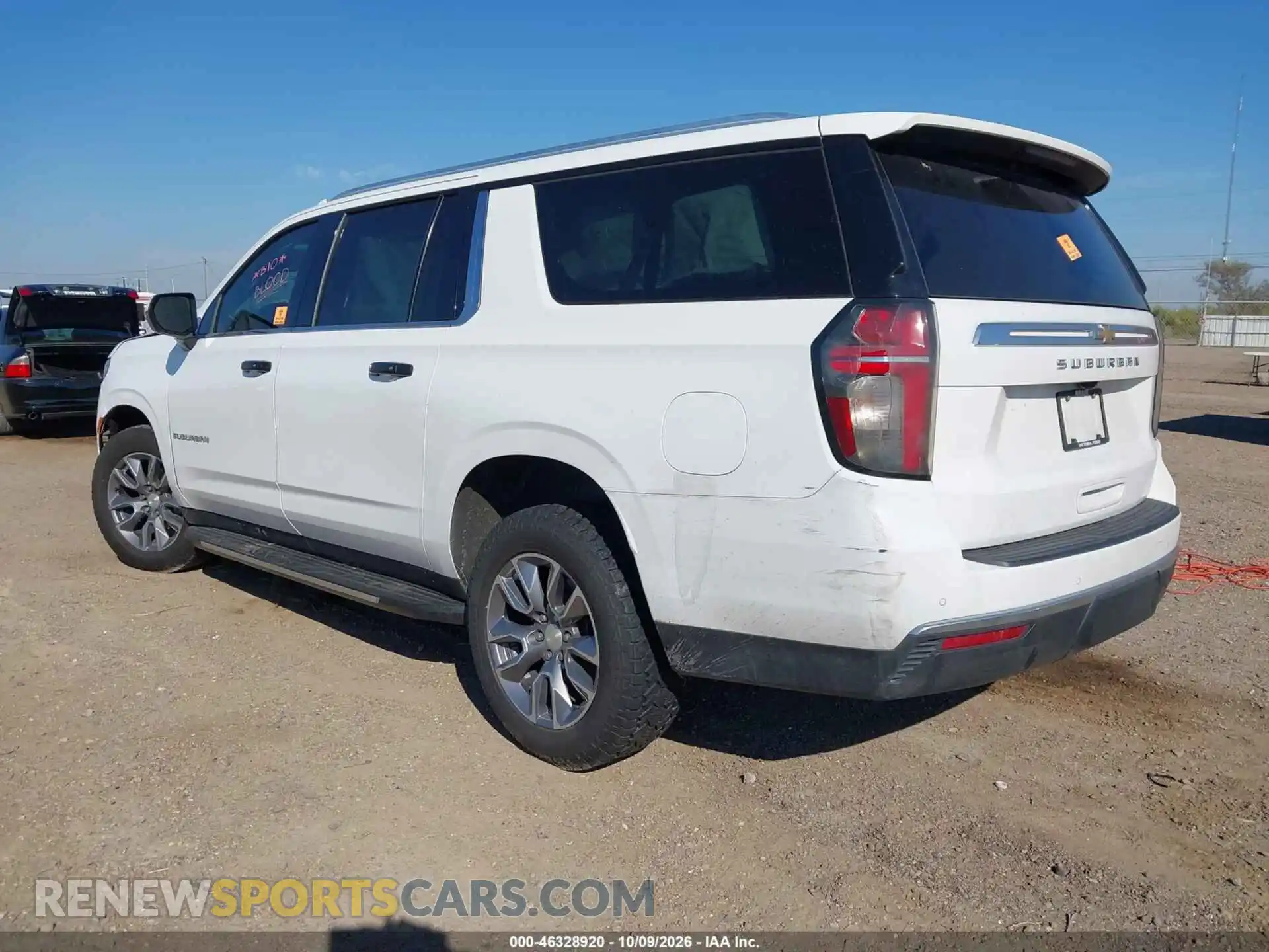 3 Photograph of a damaged car 1GNSCBKDXMR400183 CHEVROLET SUBURBAN 2021