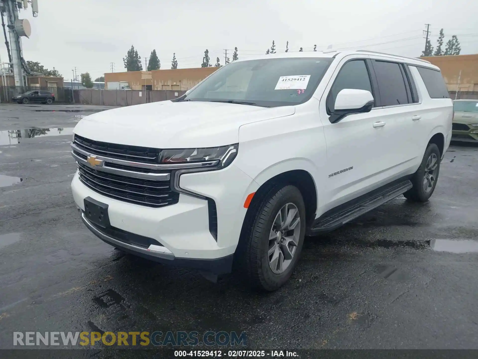 2 Photograph of a damaged car 1GNSCCKD2MR150654 CHEVROLET SUBURBAN 2021