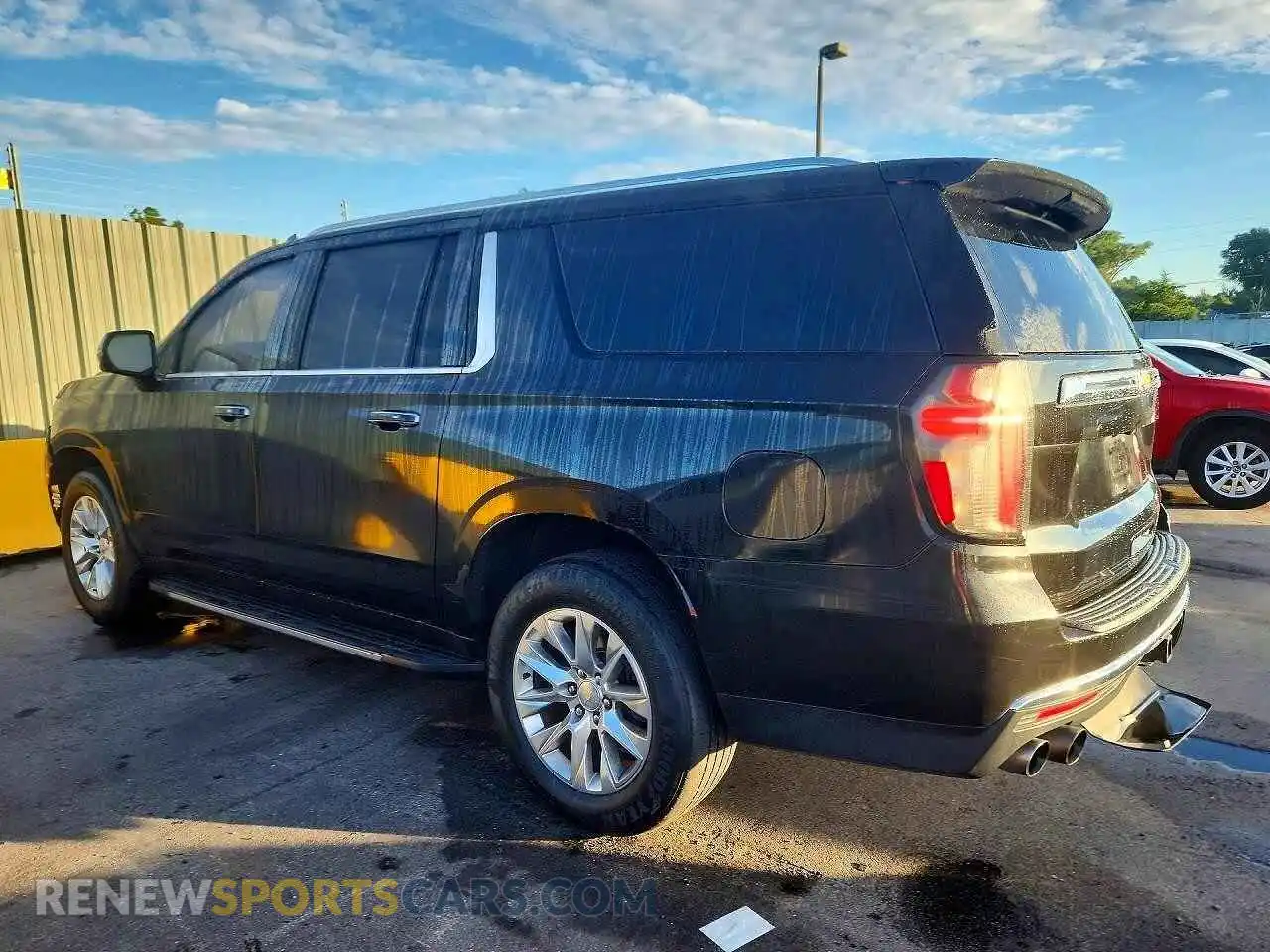 2 Photograph of a damaged car 1GNSCFKD5MR319972 CHEVROLET SUBURBAN 2021