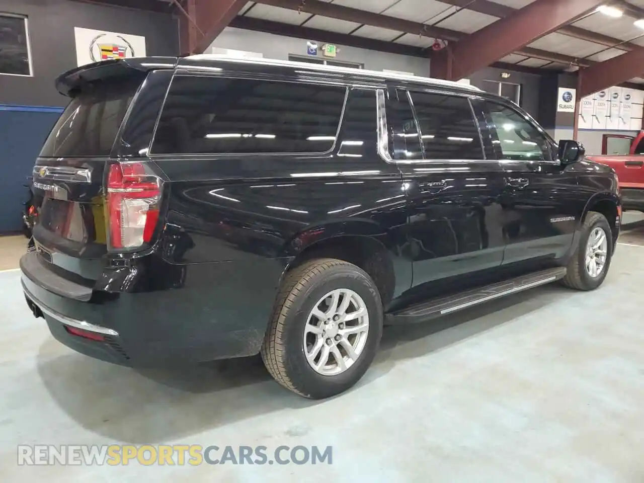 3 Photograph of a damaged car 1GNSKBKD0MR211786 CHEVROLET SUBURBAN 2021