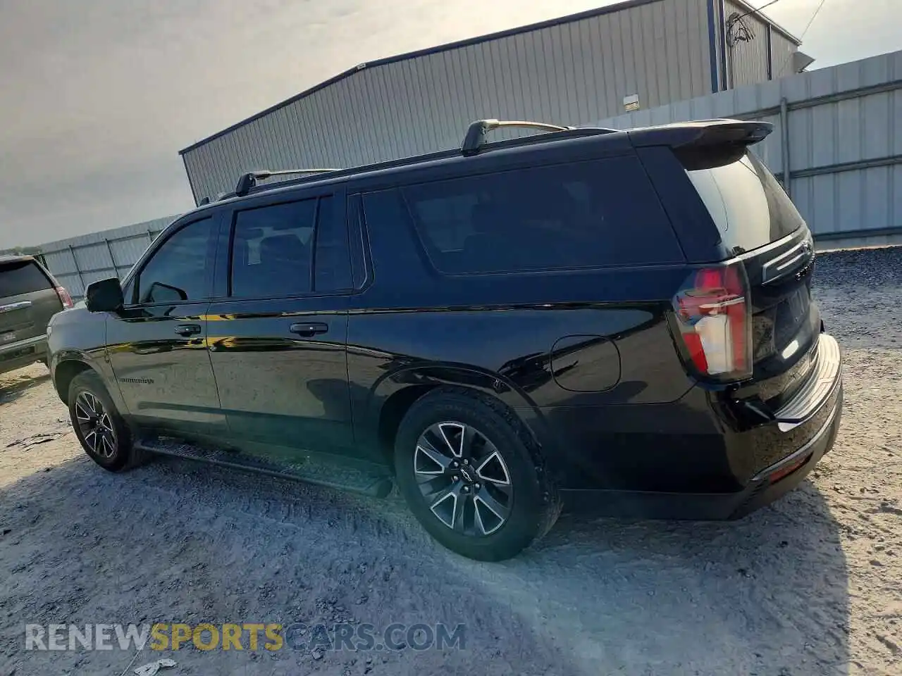 2 Photograph of a damaged car 1GNSKDKD4MR199461 CHEVROLET SUBURBAN 2021