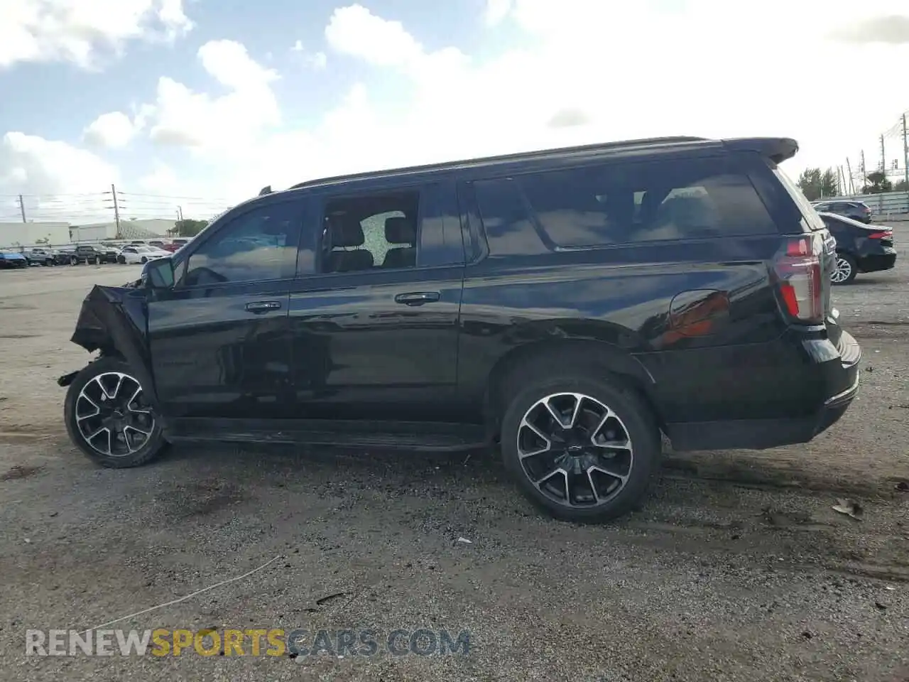2 Photograph of a damaged car 1GNSCEKD1NR304560 CHEVROLET SUBURBAN 2022