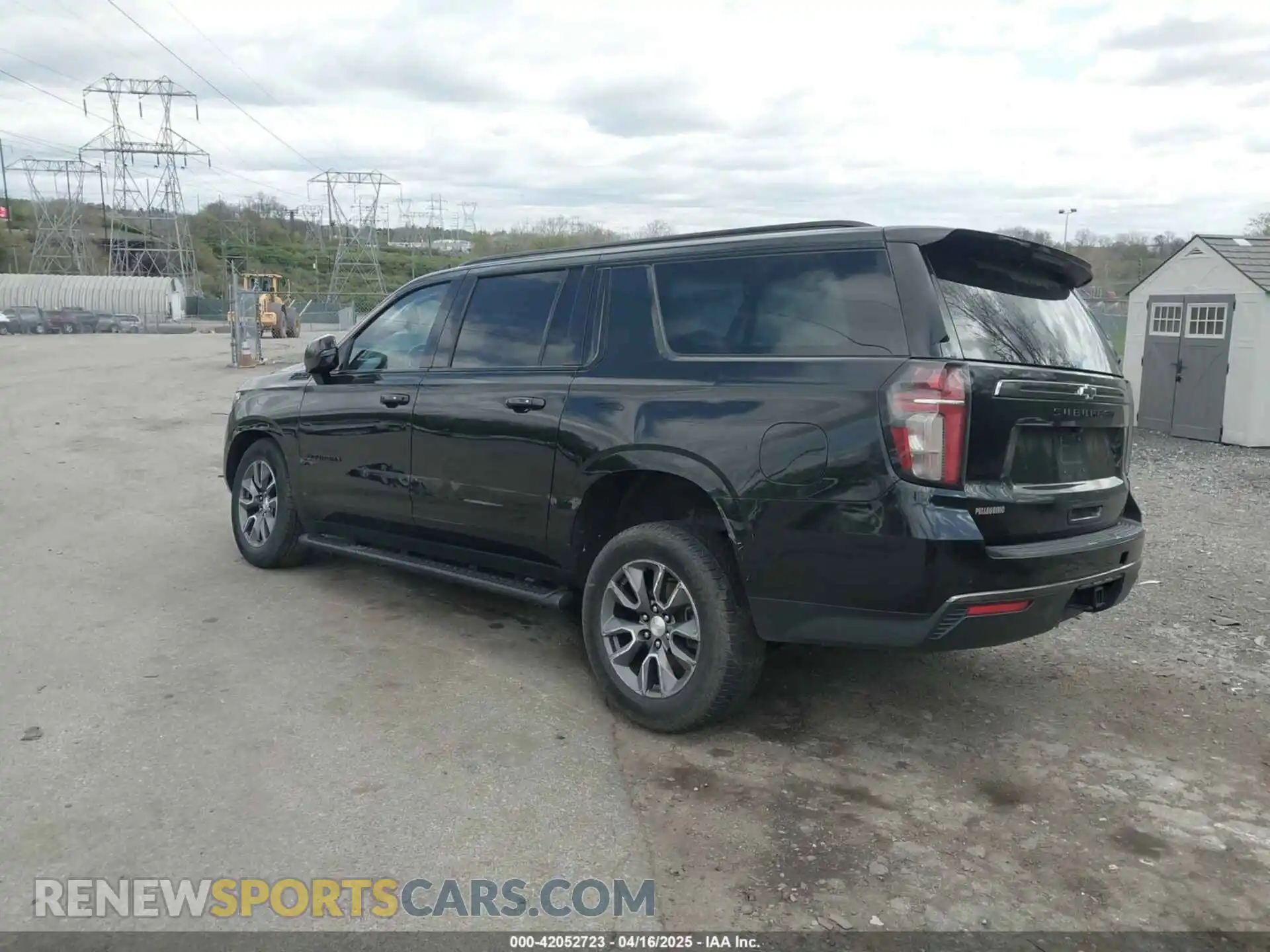 3 Фотография поврежденного автомобиля 1GNSKDKD8NR313558 CHEVROLET SUBURBAN 2022