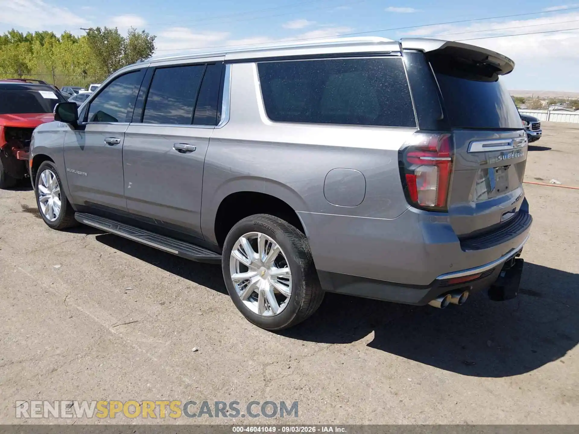 3 Photograph of a damaged car 1GNSKGKL7NR103249 CHEVROLET SUBURBAN 2022