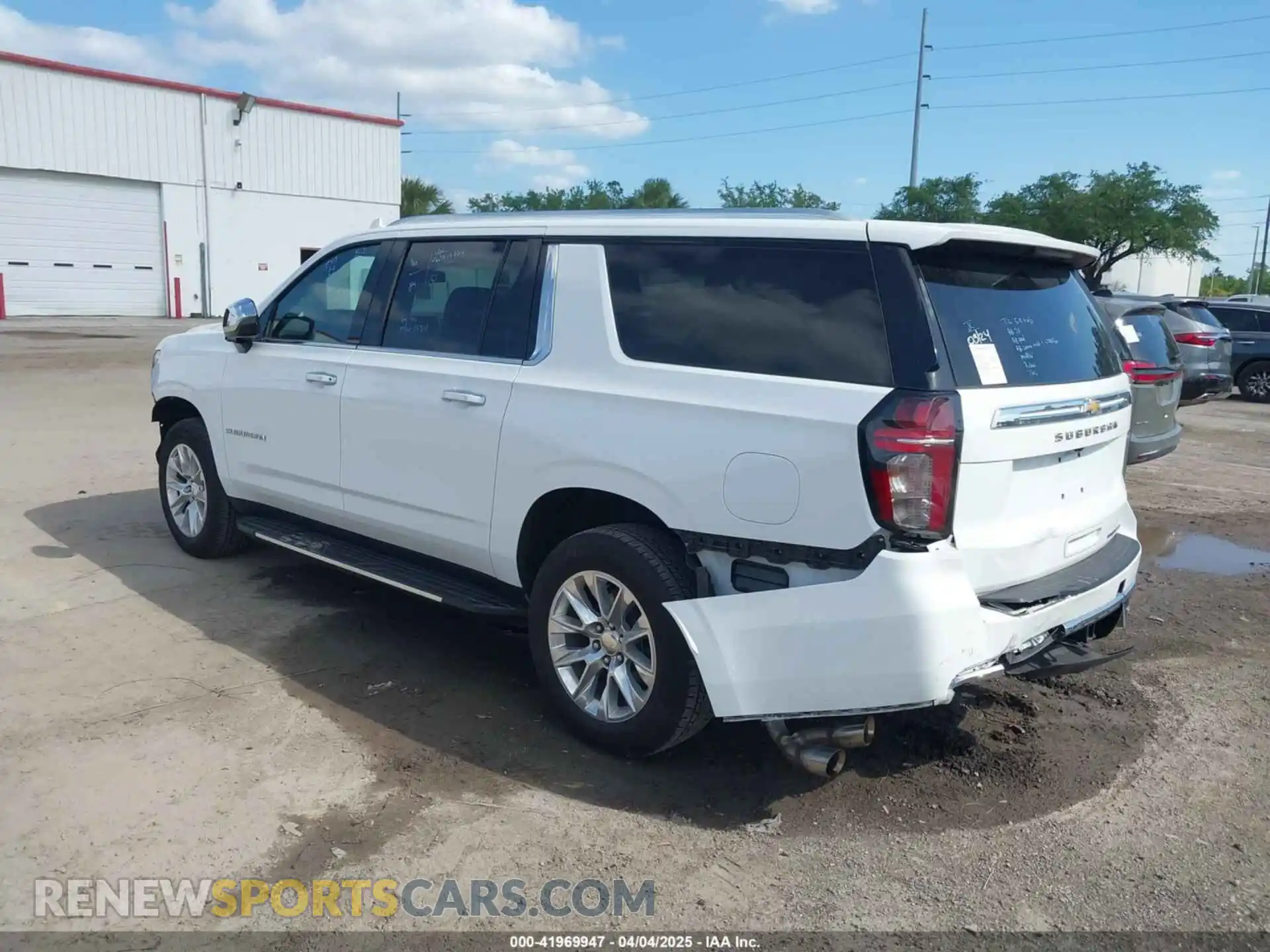 3 Photograph of a damaged car 1GNSCFKD3PR546579 CHEVROLET SUBURBAN 2023