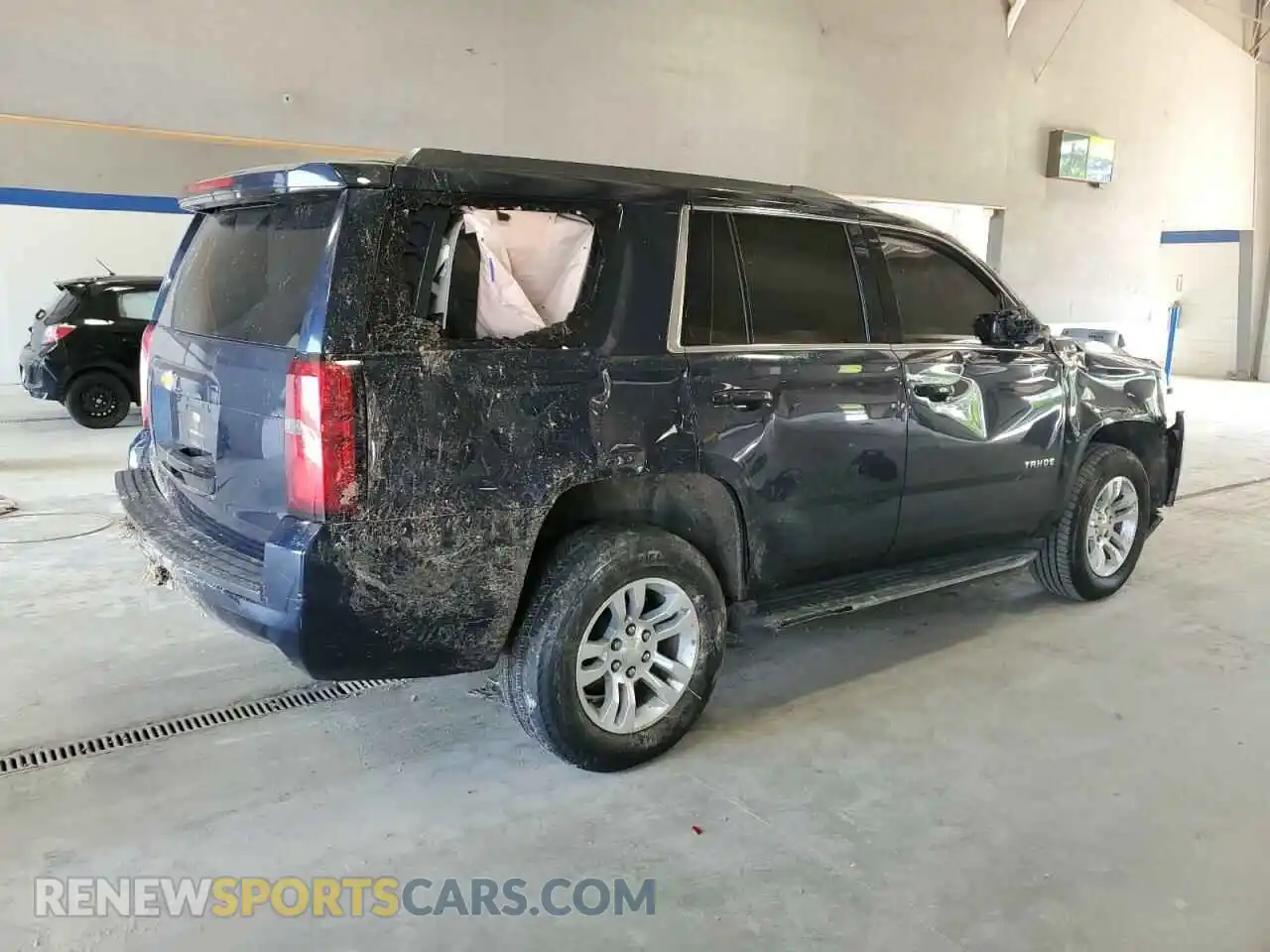 3 Photograph of a damaged car 1GNSCAKC1LR211101 CHEVROLET TAHOE 2020