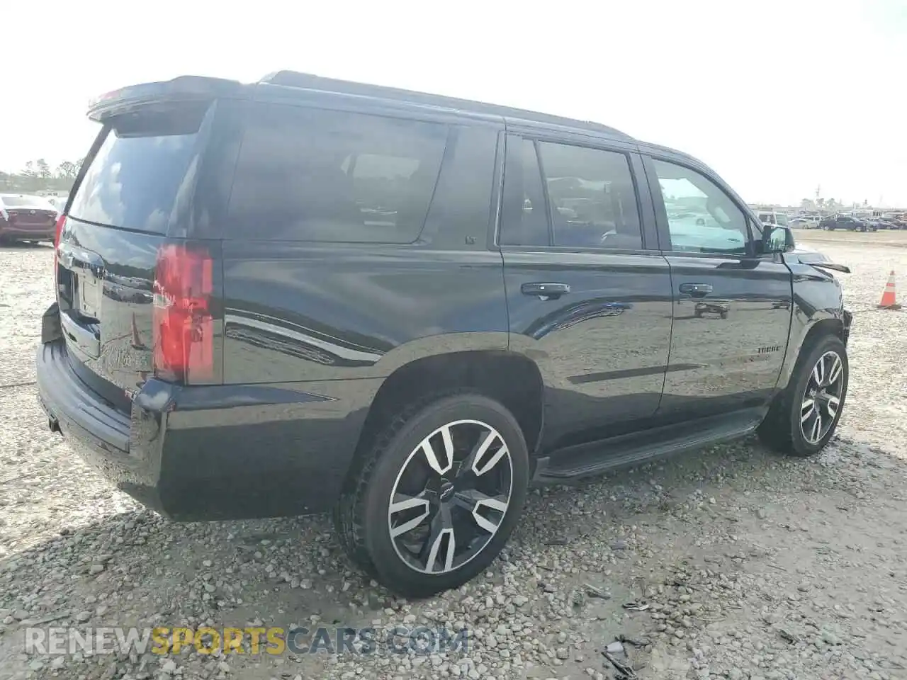 3 Photograph of a damaged car 1GNSCBKC3LR167978 CHEVROLET TAHOE 2020