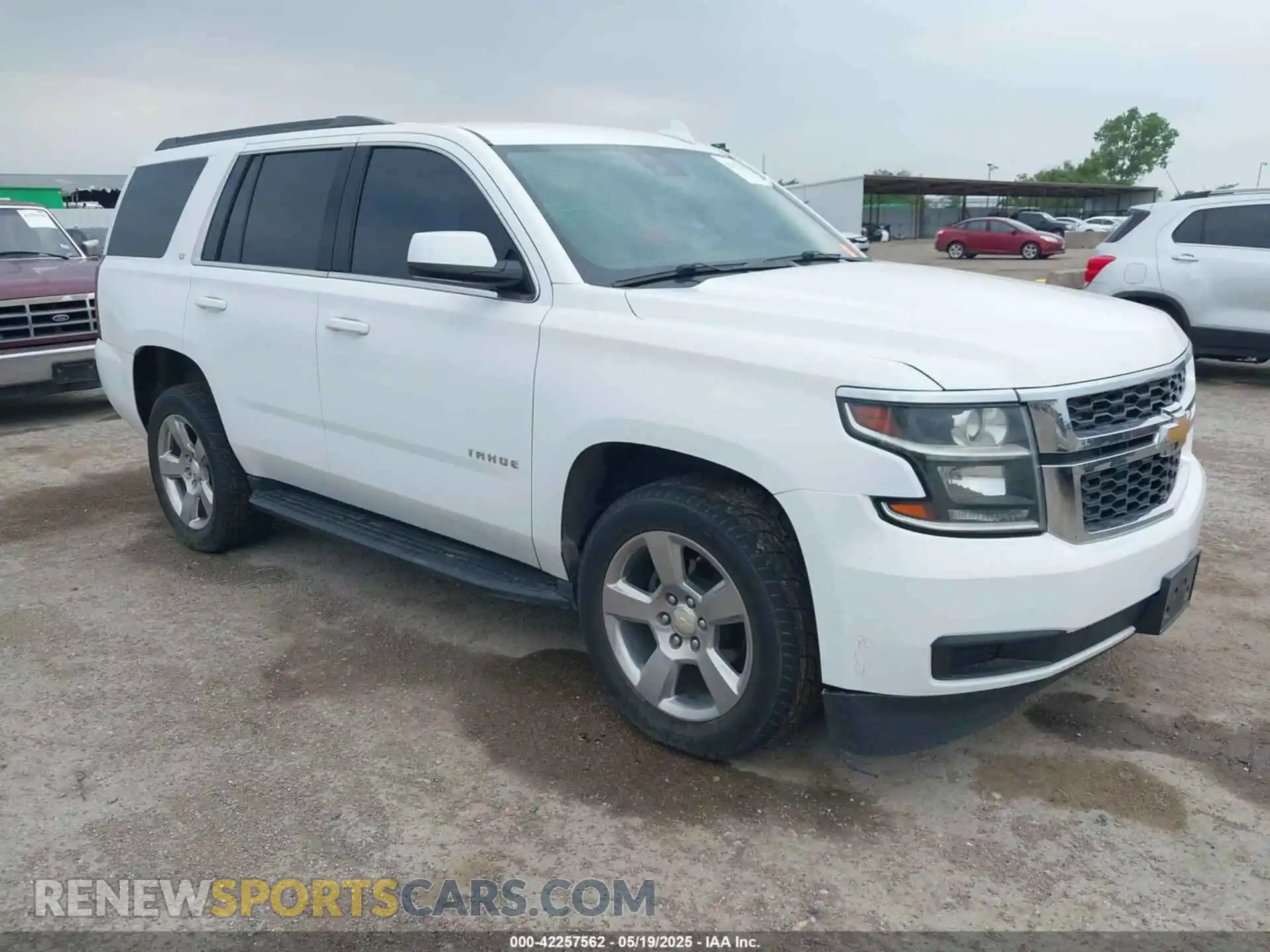 1 Photograph of a damaged car 1GNSCBKC4LR140921 CHEVROLET TAHOE 2020