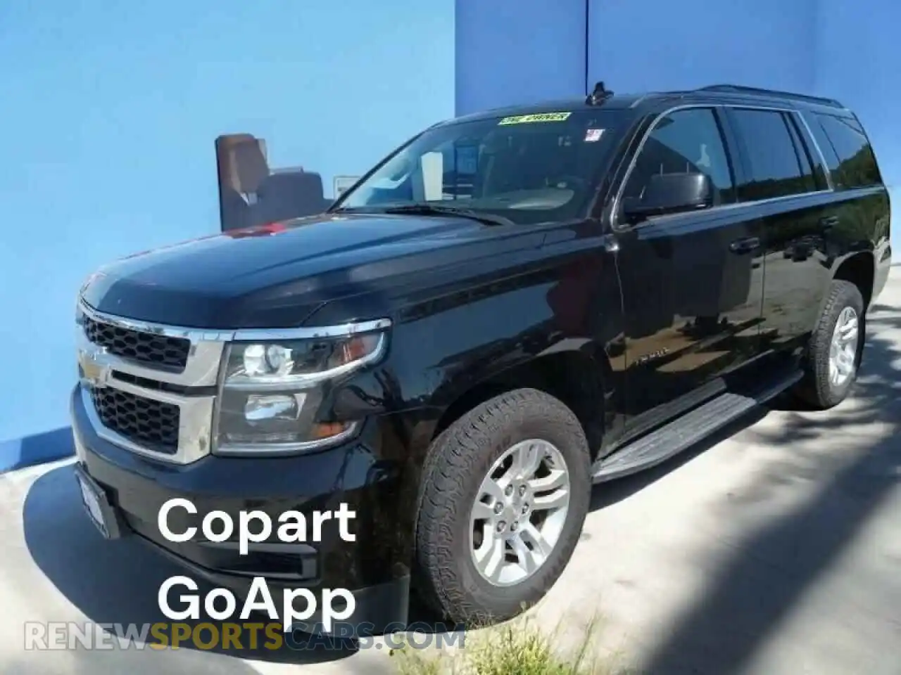 2 Photograph of a damaged car 1GNSKBKC1LR151XXX CHEVROLET TAHOE 2020