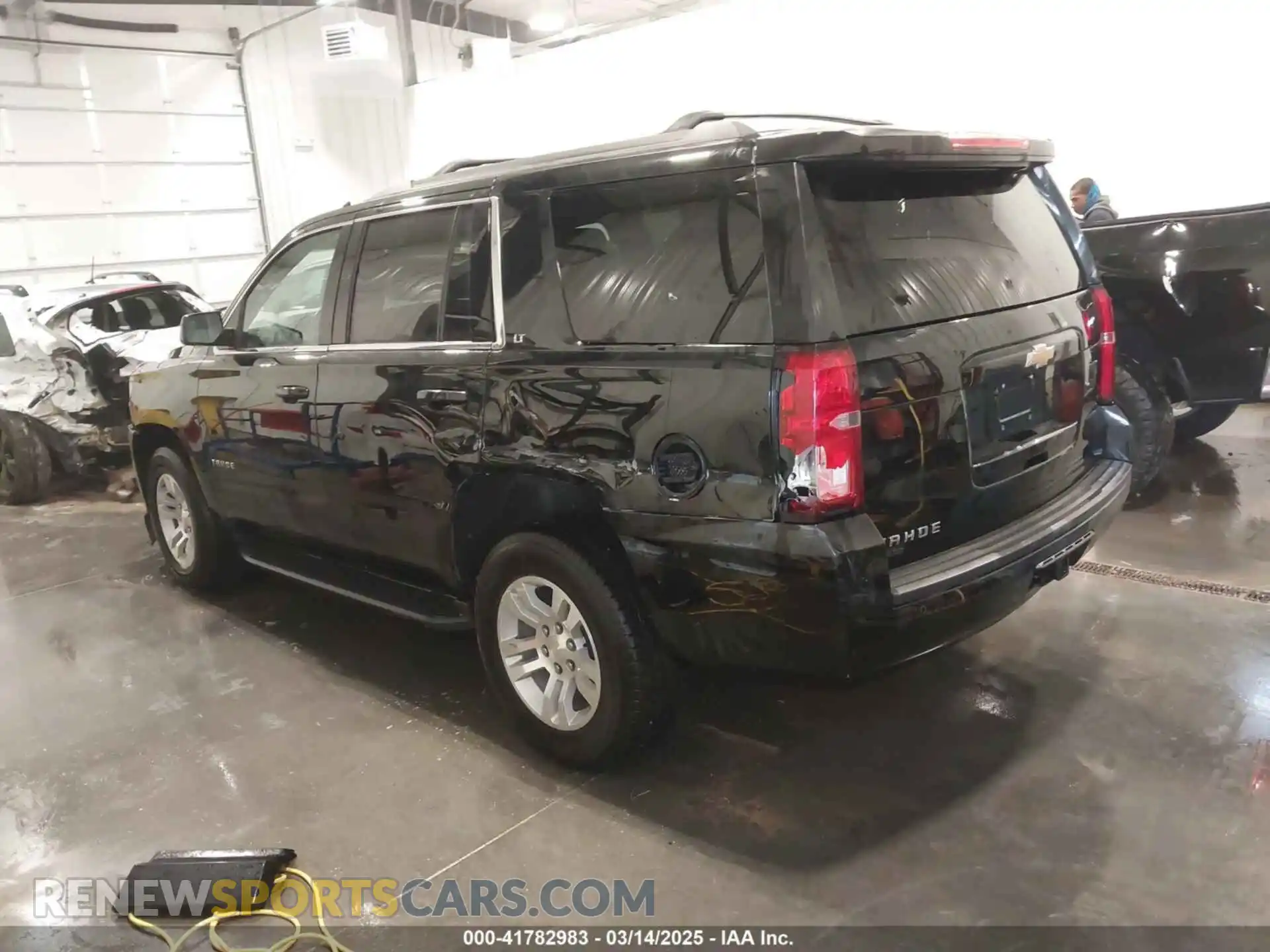 3 Photograph of a damaged car 1GNSKBKC2LR123473 CHEVROLET TAHOE 2020