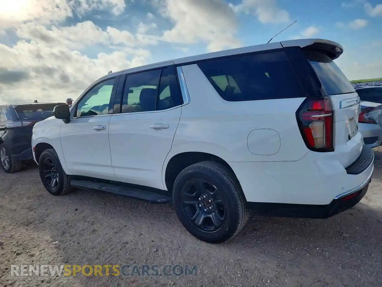 2 Photograph of a damaged car 1GBSCLED4MR297406 CHEVROLET TAHOE 2021