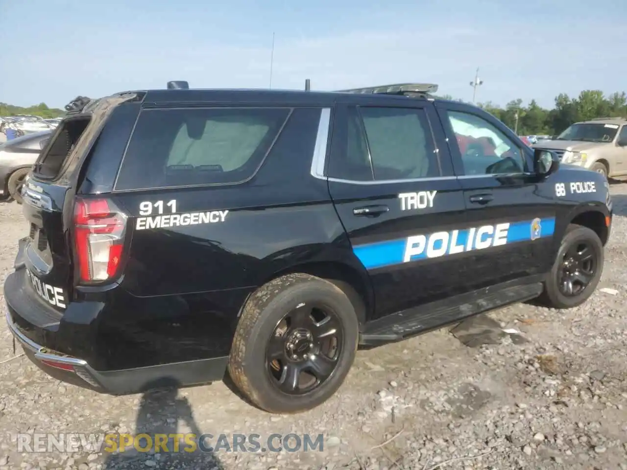 3 Photograph of a damaged car 1GNSCLED3MR451056 CHEVROLET TAHOE 2021