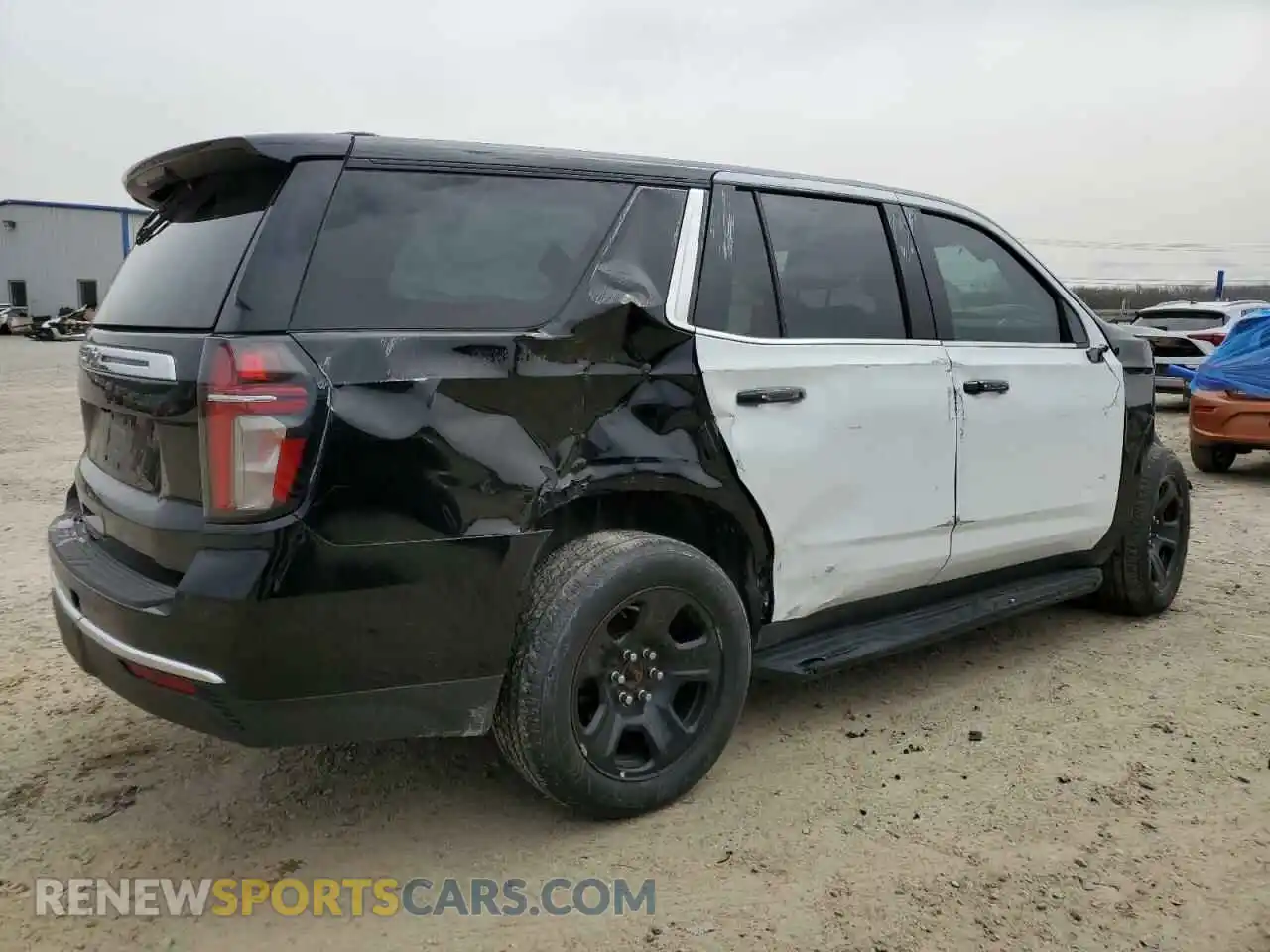 3 Фотография поврежденного автомобиля 1GNSCLED8MR431904 CHEVROLET TAHOE 2021