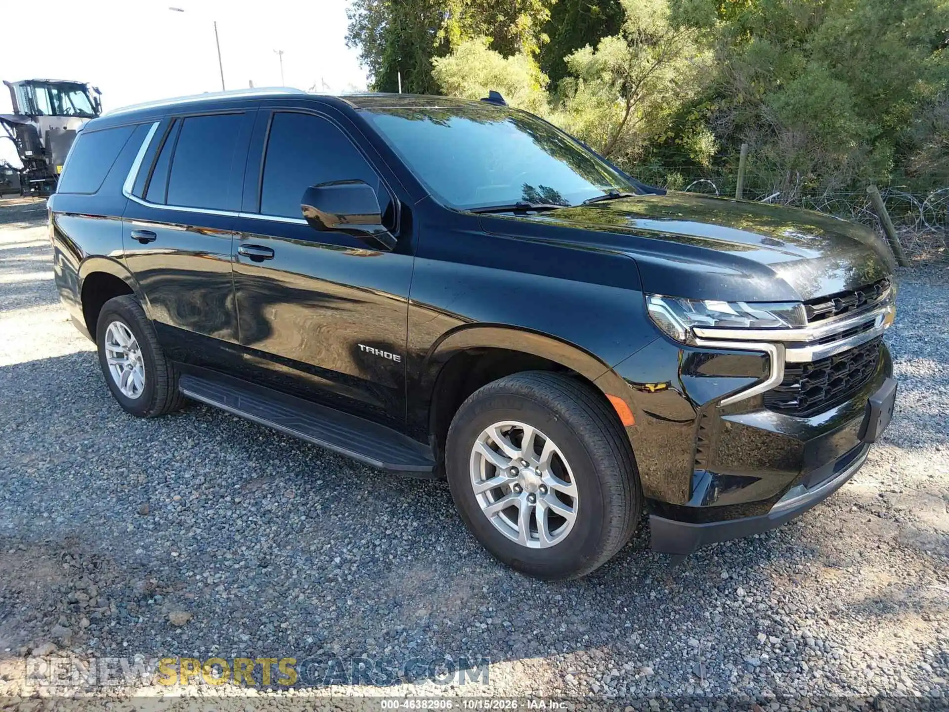 1 Photograph of a damaged car 1GNSCMED7MR298946 CHEVROLET TAHOE 2021