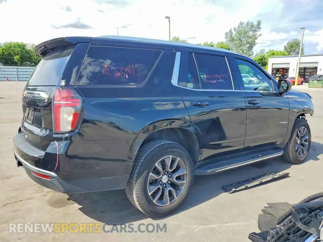 3 Photograph of a damaged car 1GNSCMKD2MR271397 CHEVROLET TAHOE 2021