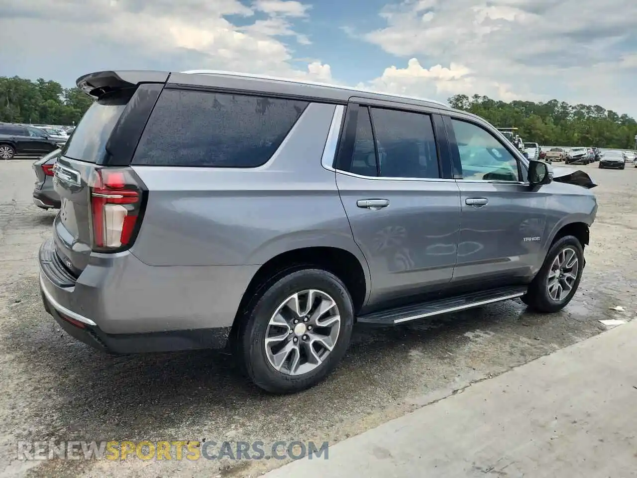 3 Photograph of a damaged car 1GNSCNKDXMR295260 CHEVROLET TAHOE 2021
