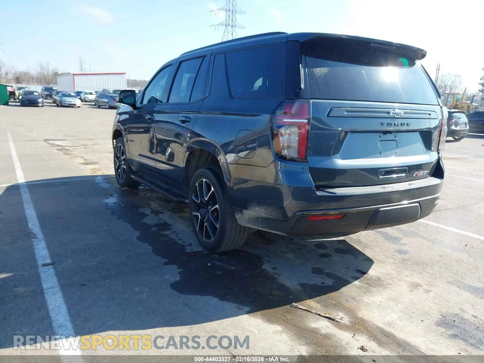 3 Photograph of a damaged car 1GNSCRKDOMR263540 CHEVROLET TAHOE 2021