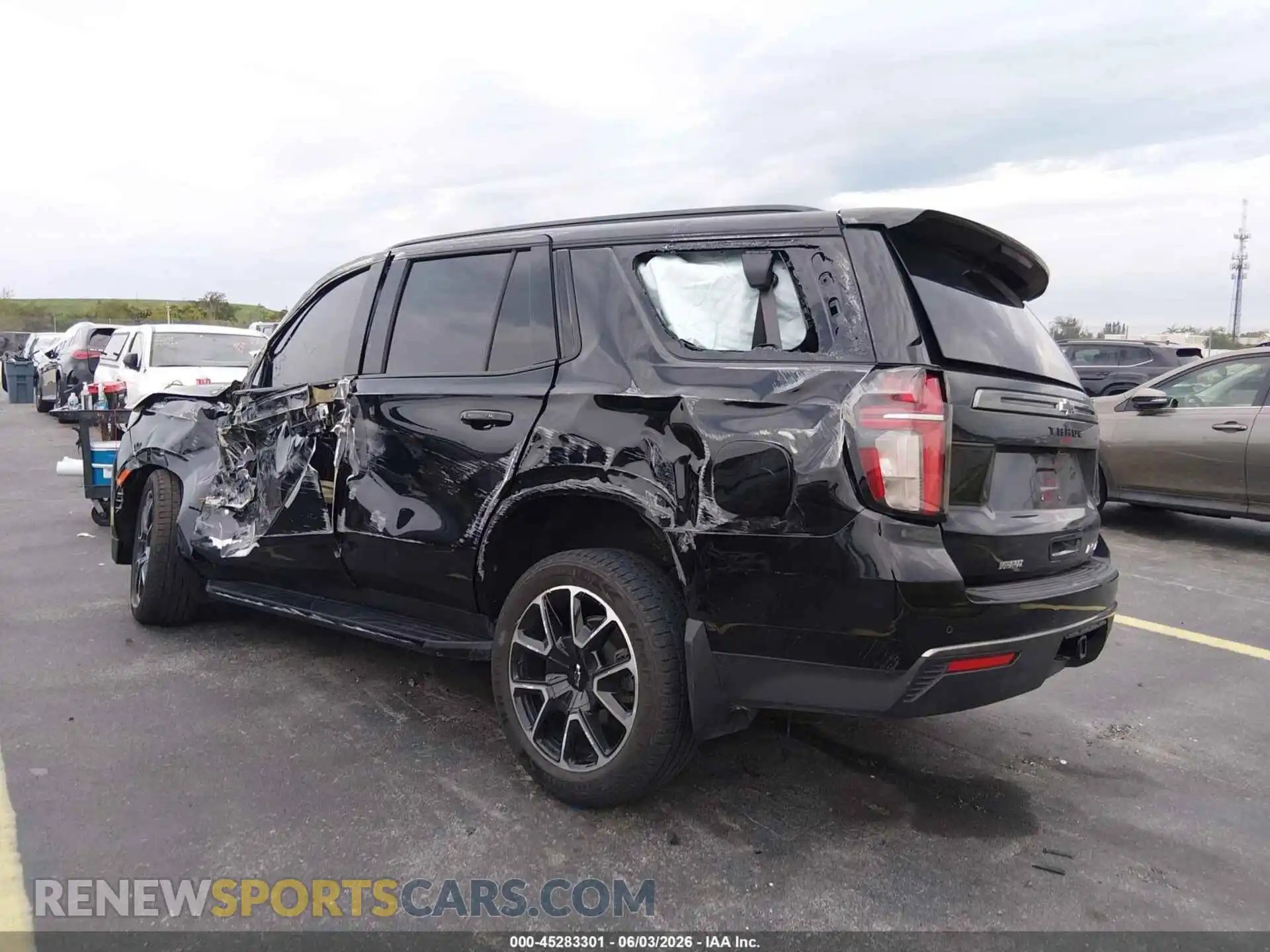 3 Photograph of a damaged car 1GNSCRKT6MR475284 CHEVROLET TAHOE 2021