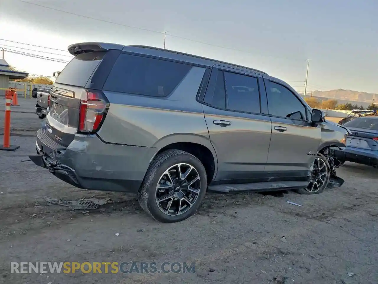 3 Фотография поврежденного автомобиля 1GNSCRKT7MR463712 CHEVROLET TAHOE 2021
