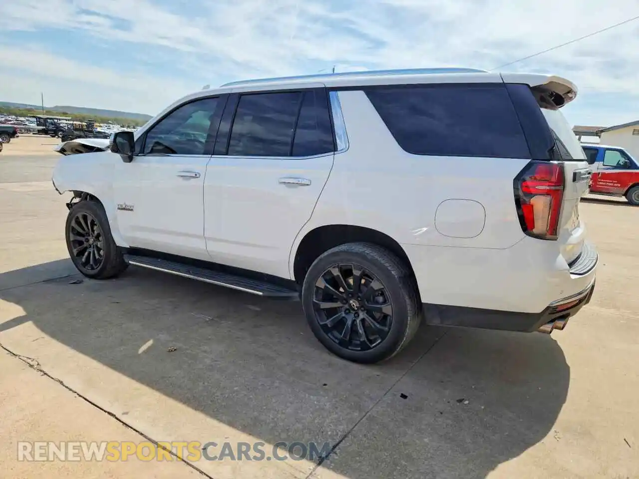 2 fotografías del automóvil dañado 1GNSCSKD2MR103859 CHEVROLET TAHOE 2021