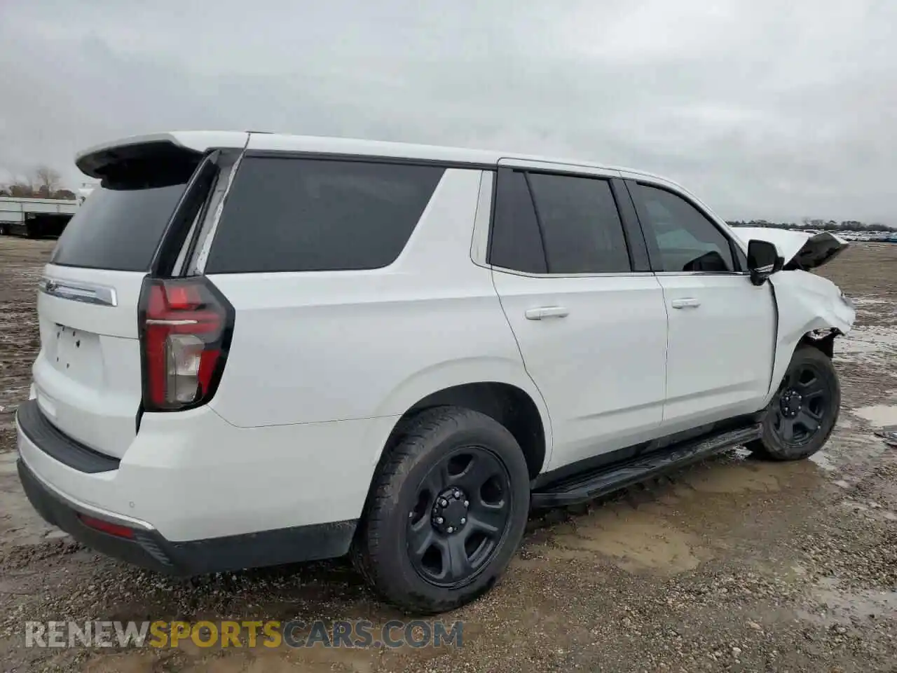 3 Photograph of a damaged car 1GBSCLED2NR313748 CHEVROLET TAHOE 2022