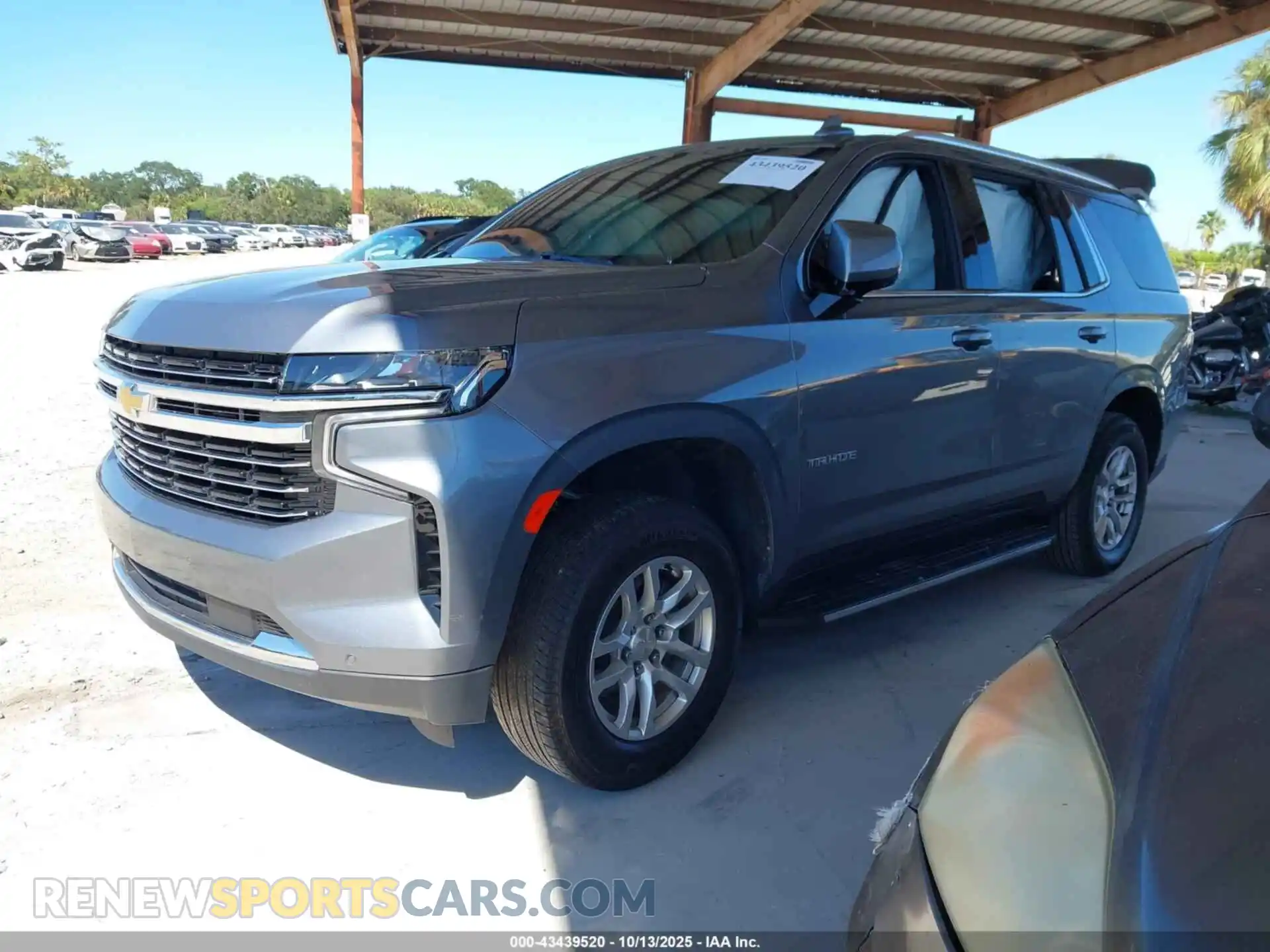 2 Photograph of a damaged car 1GNSCNKD0NR303965 CHEVROLET TAHOE 2022