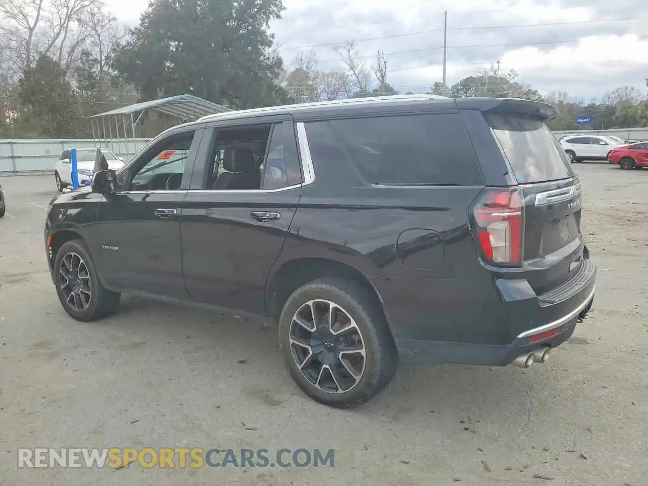 2 fotografías del automóvil dañado 1GNSCSKD3NR306969 CHEVROLET TAHOE 2022