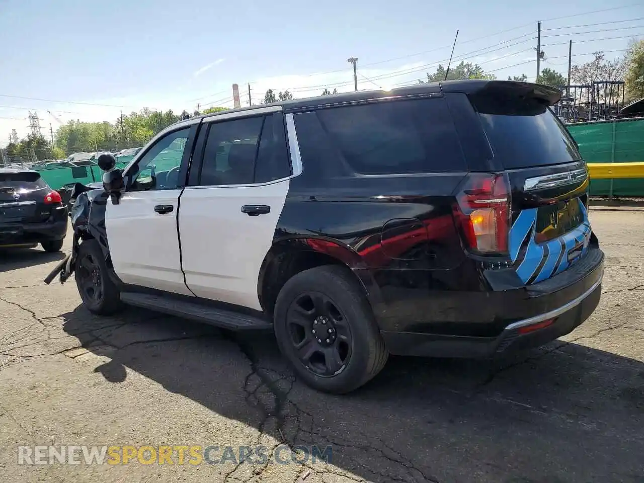 2 Фотография поврежденного автомобиля 1GBSKLED1PR128886 CHEVROLET TAHOE 2023