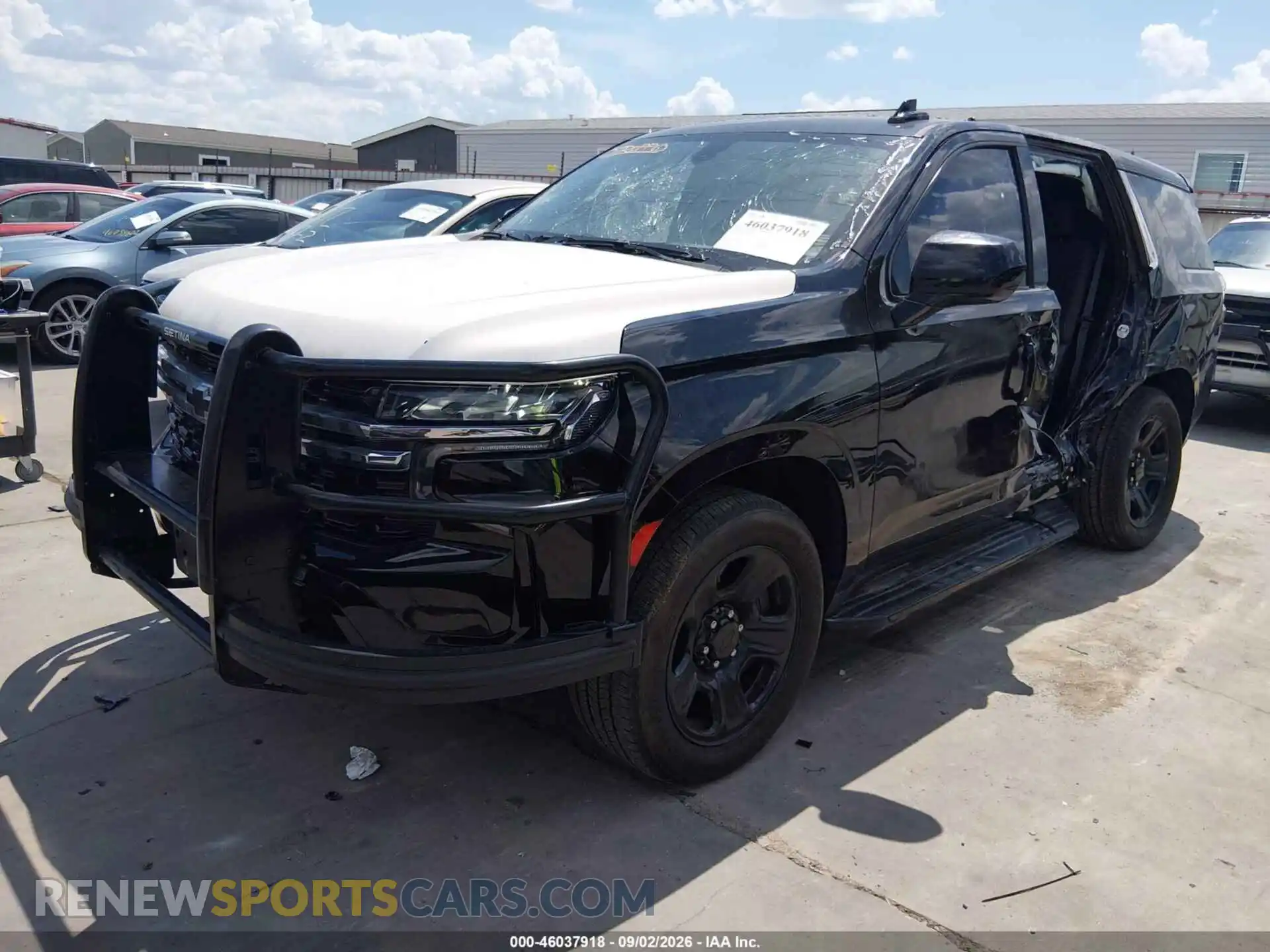2 fotografías del automóvil dañado 1GNSCLED6PR353787 CHEVROLET TAHOE 2023