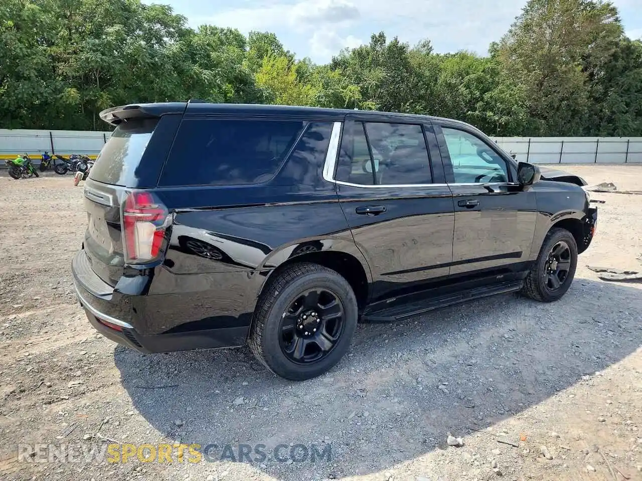 3 Фотография поврежденного автомобиля 1GNSKLED0PR439812 CHEVROLET TAHOE 2023