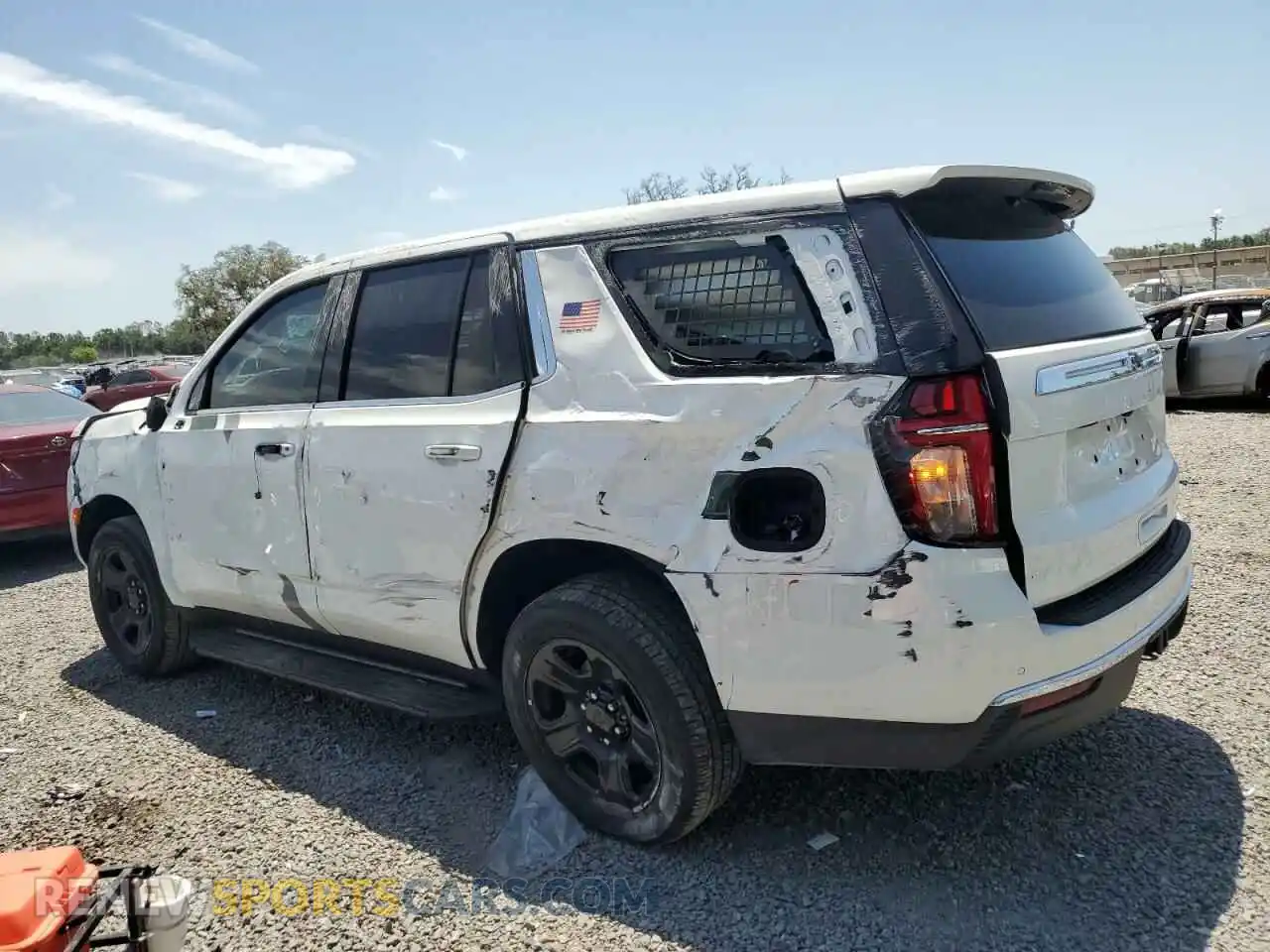 2 fotografías del automóvil dañado 1GBSCLEDXRR178685 CHEVROLET TAHOE 2024