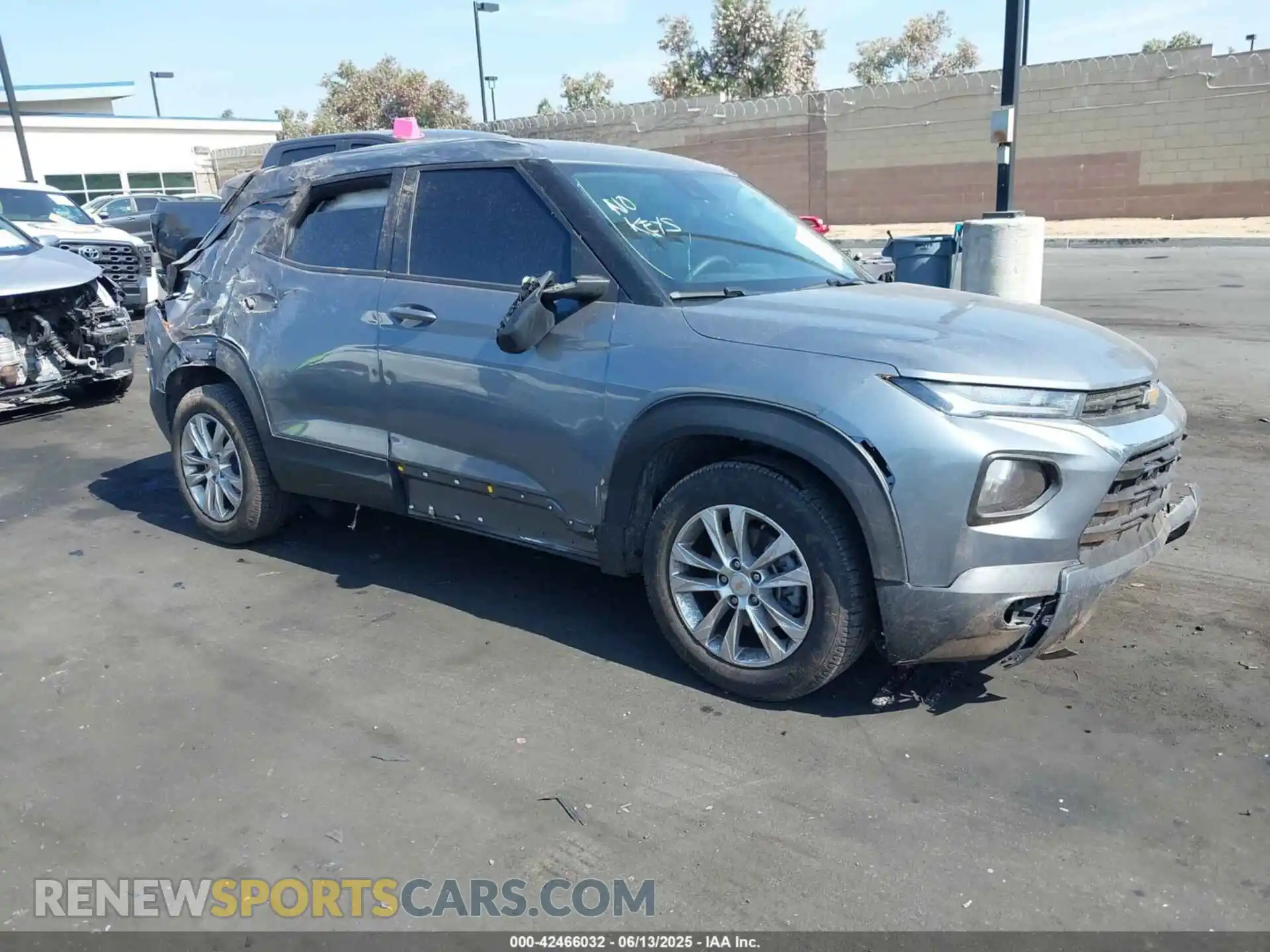 1 Photograph of a damaged car KL79MMS21MB181120 CHEVROLET TRAILBLAZER 2021