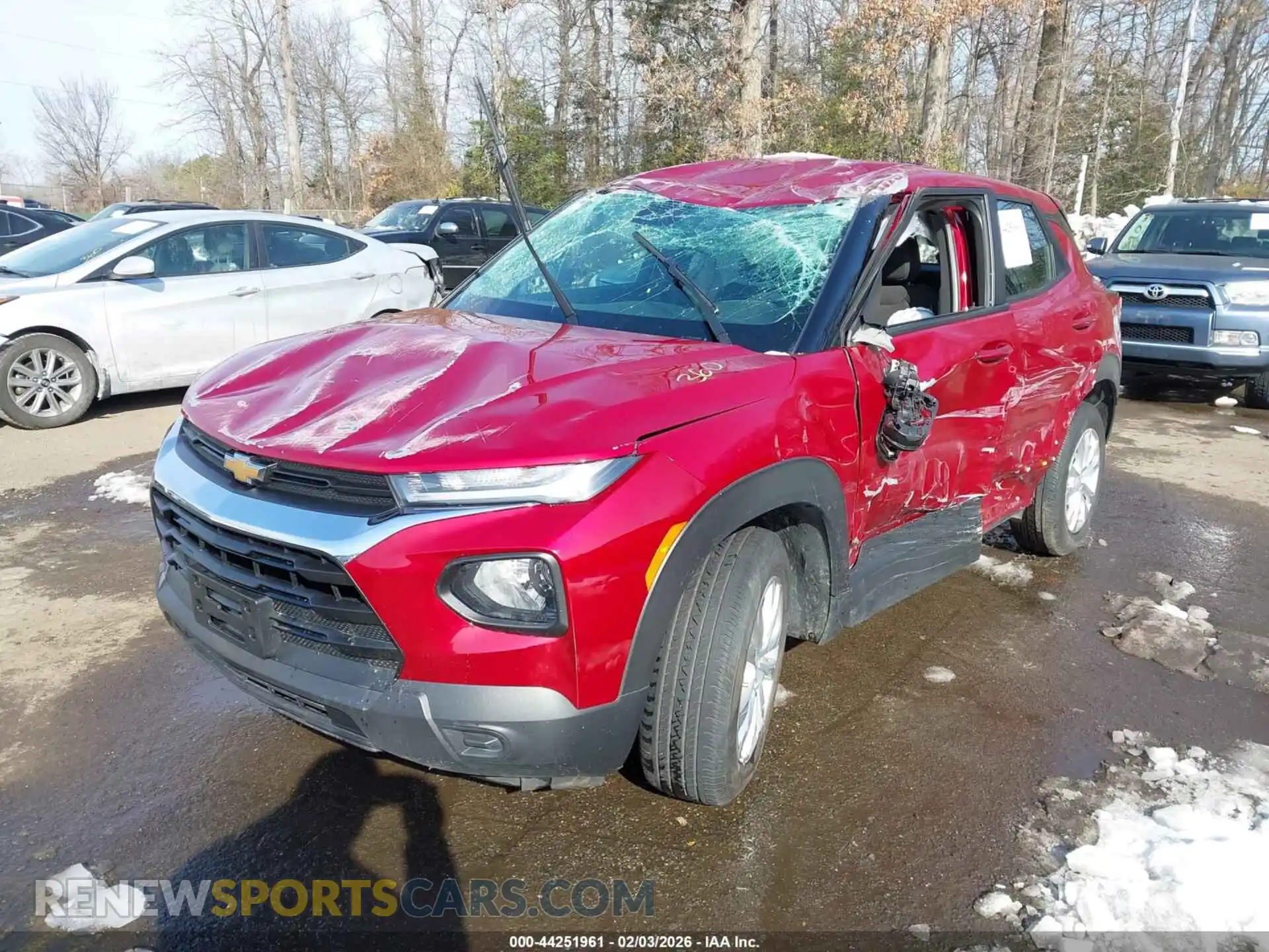 2 Photograph of a damaged car KL79MMS23MB136969 CHEVROLET TRAILBLAZER 2021