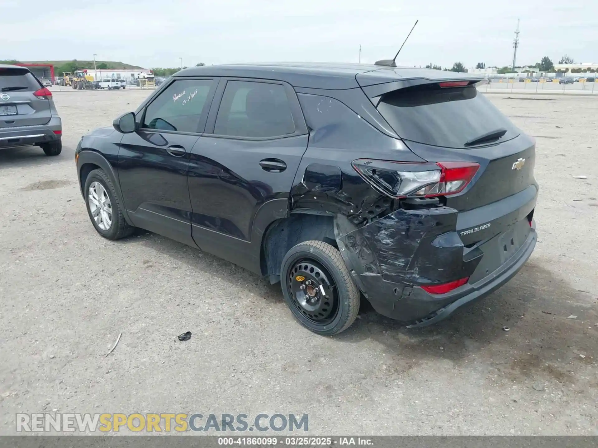 3 Photograph of a damaged car KL79MMS25MB009205 CHEVROLET TRAILBLAZER 2021