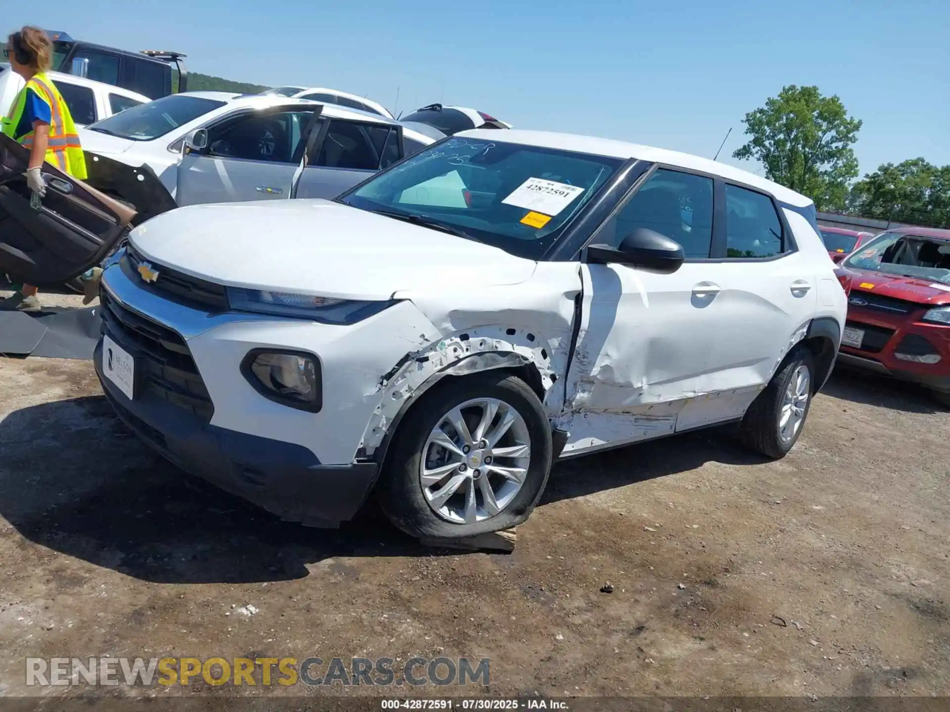 2 Photograph of a damaged car KL79MMS26MB020262 CHEVROLET TRAILBLAZER 2021