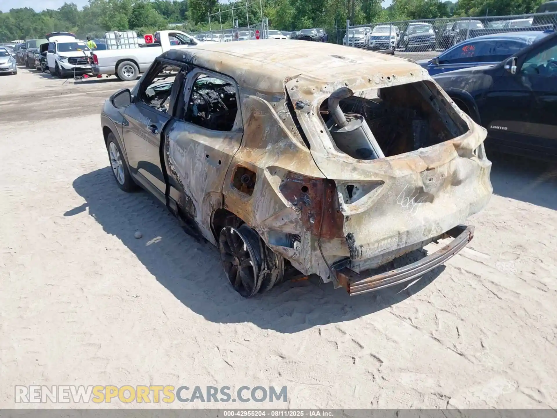 3 Photograph of a damaged car KL79MMS28MB015127 CHEVROLET TRAILBLAZER 2021