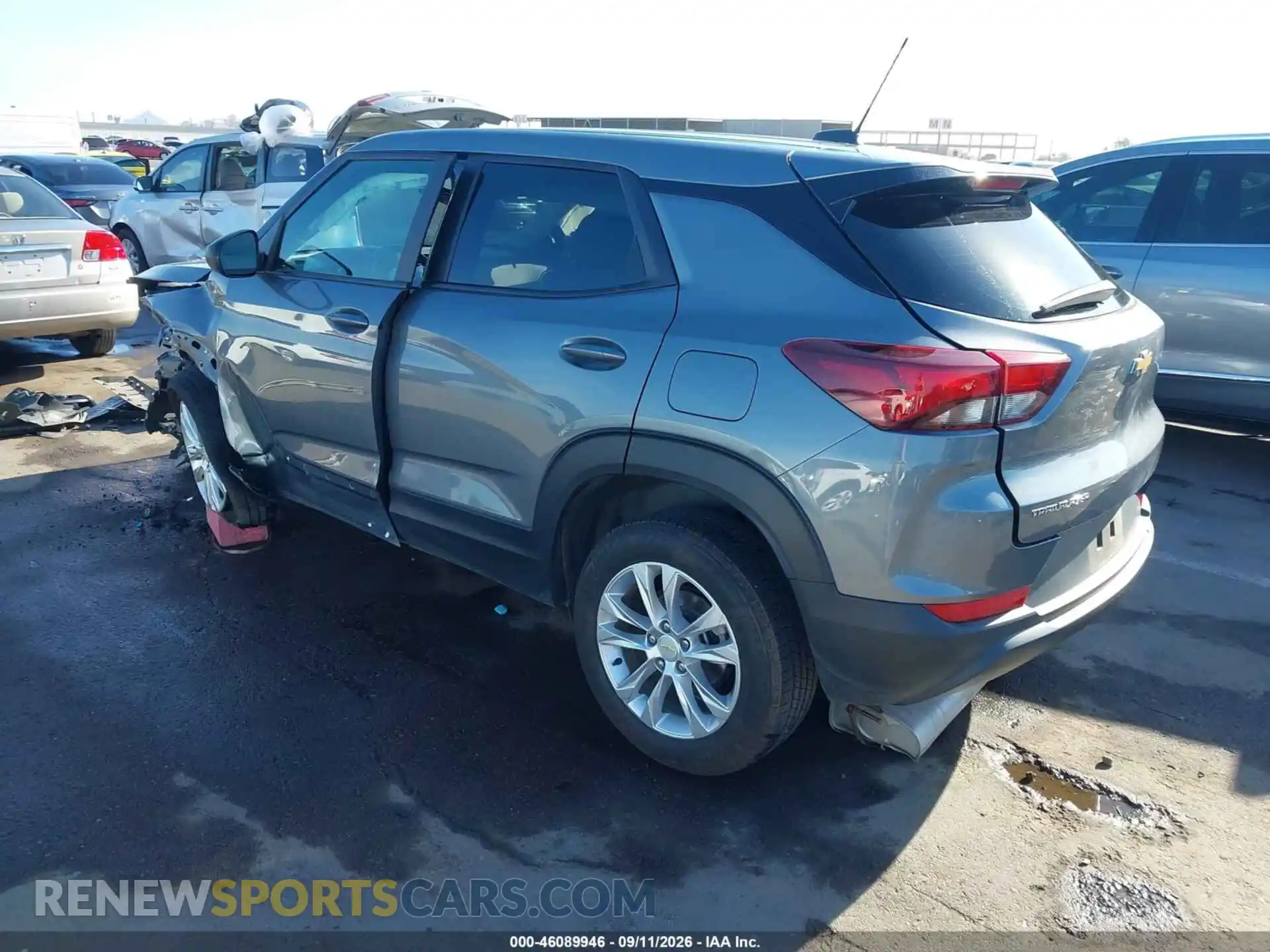 3 Фотография поврежденного автомобиля KL79MMS28MB124073 CHEVROLET TRAILBLAZER 2021