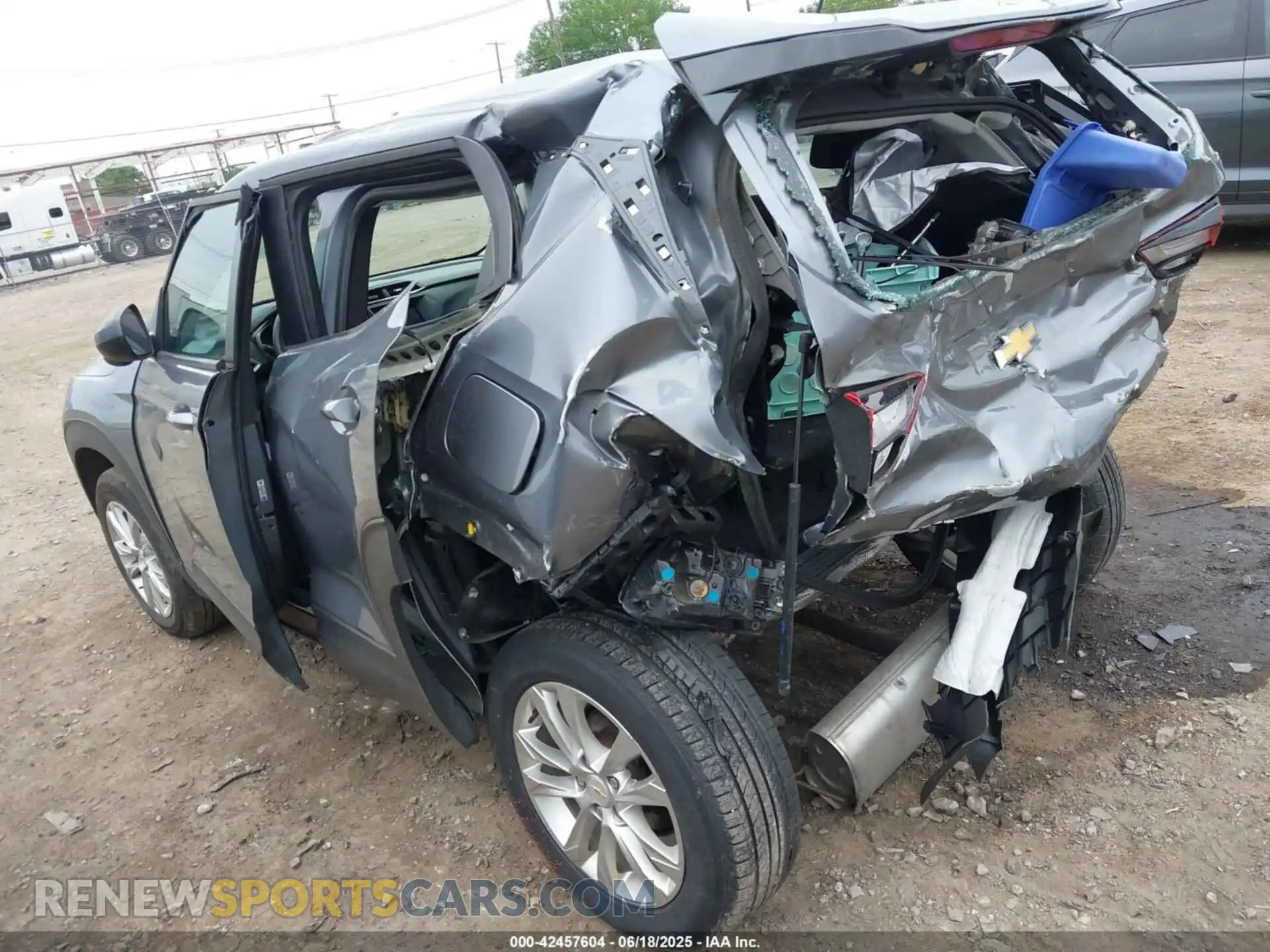 3 Photograph of a damaged car KL79MMS2XMB008728 CHEVROLET TRAILBLAZER 2021
