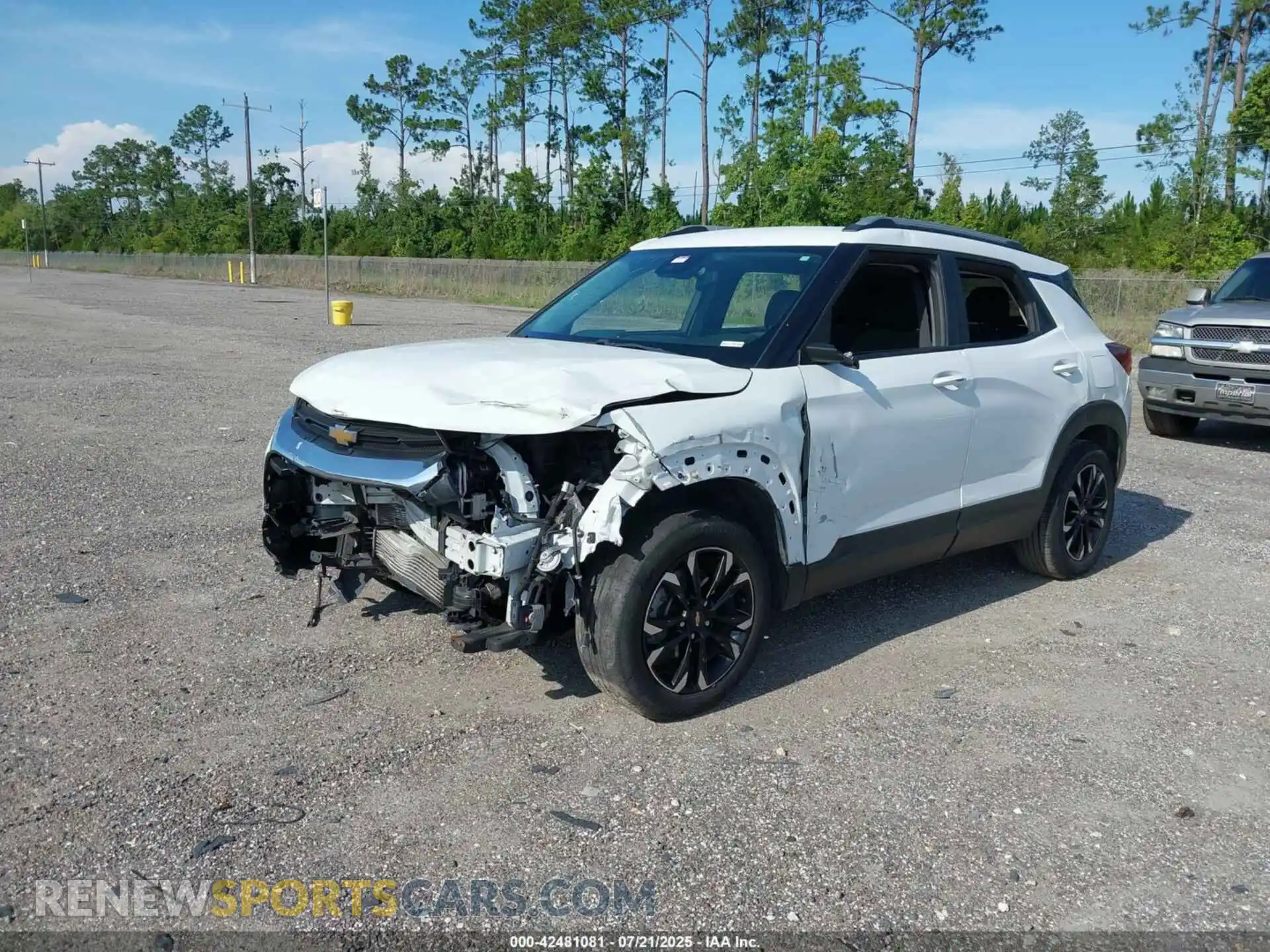 2 Photograph of a damaged car KL79MPS22MB152338 CHEVROLET TRAILBLAZER 2021