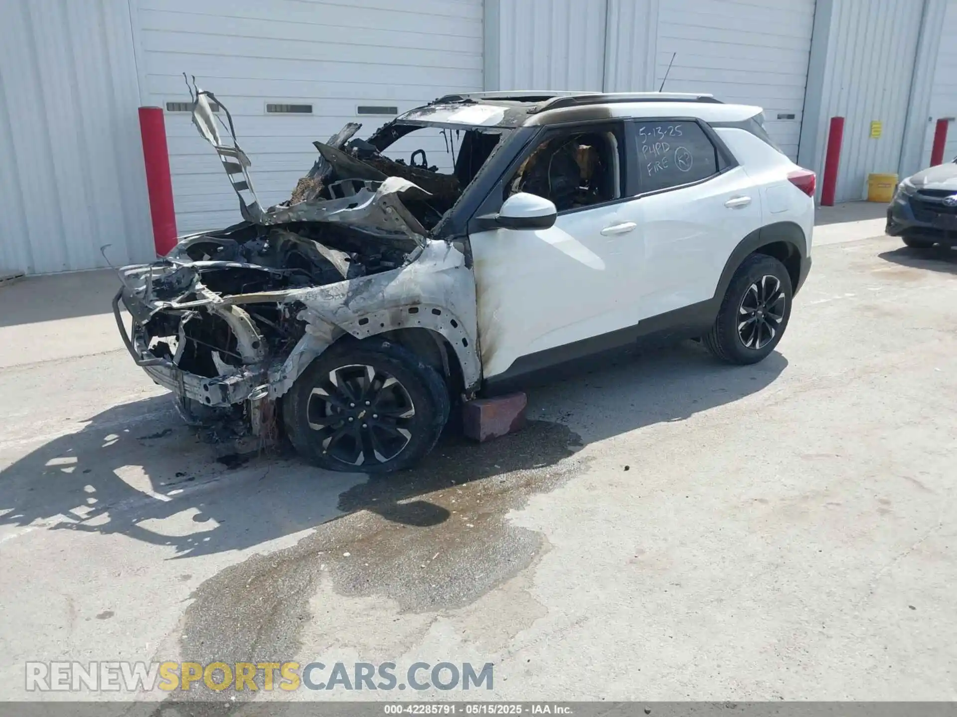 2 Photograph of a damaged car KL79MPSL1MB140335 CHEVROLET TRAILBLAZER 2021