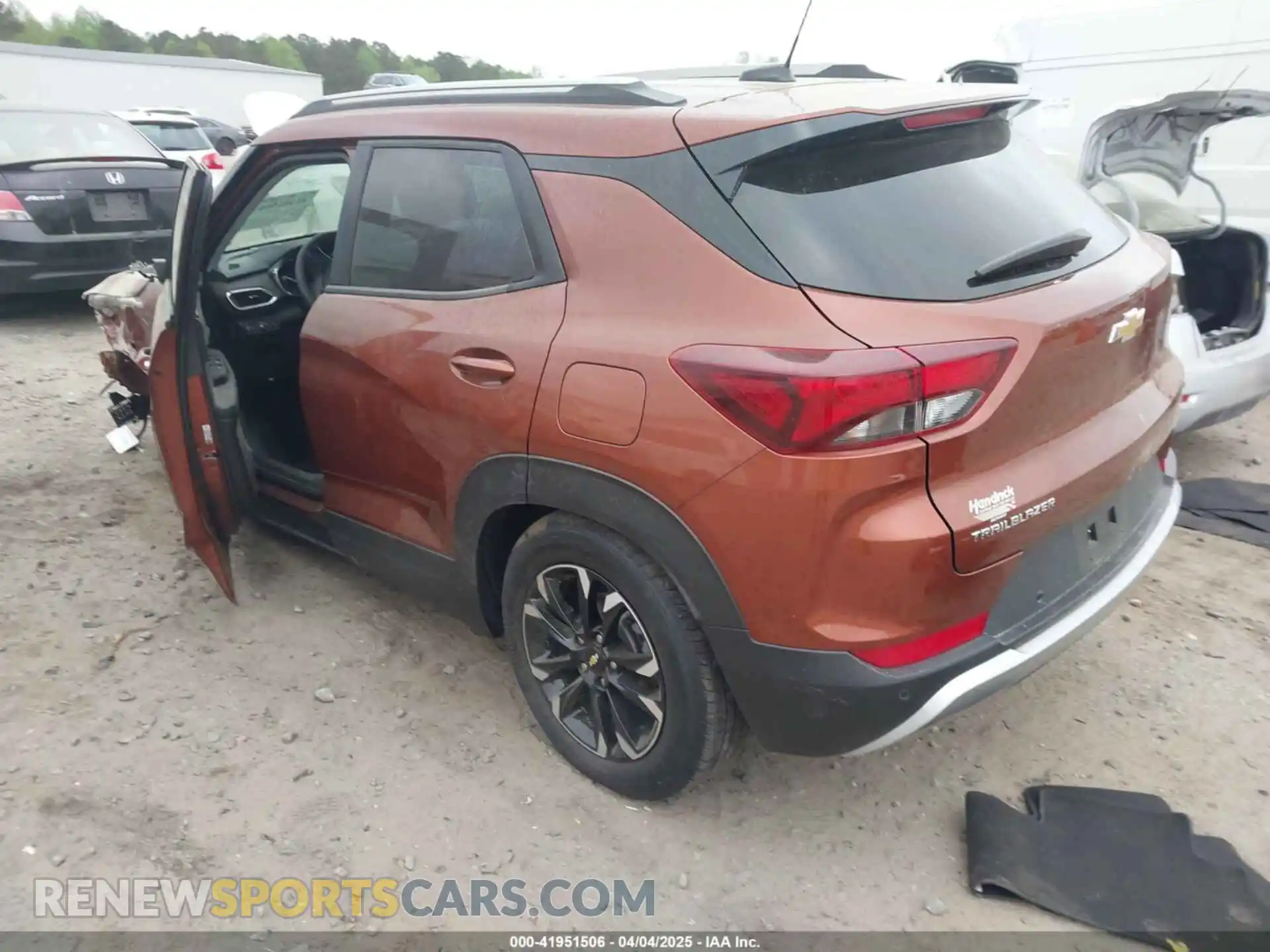 3 Photograph of a damaged car KL79MPSL5MB016360 CHEVROLET TRAILBLAZER 2021