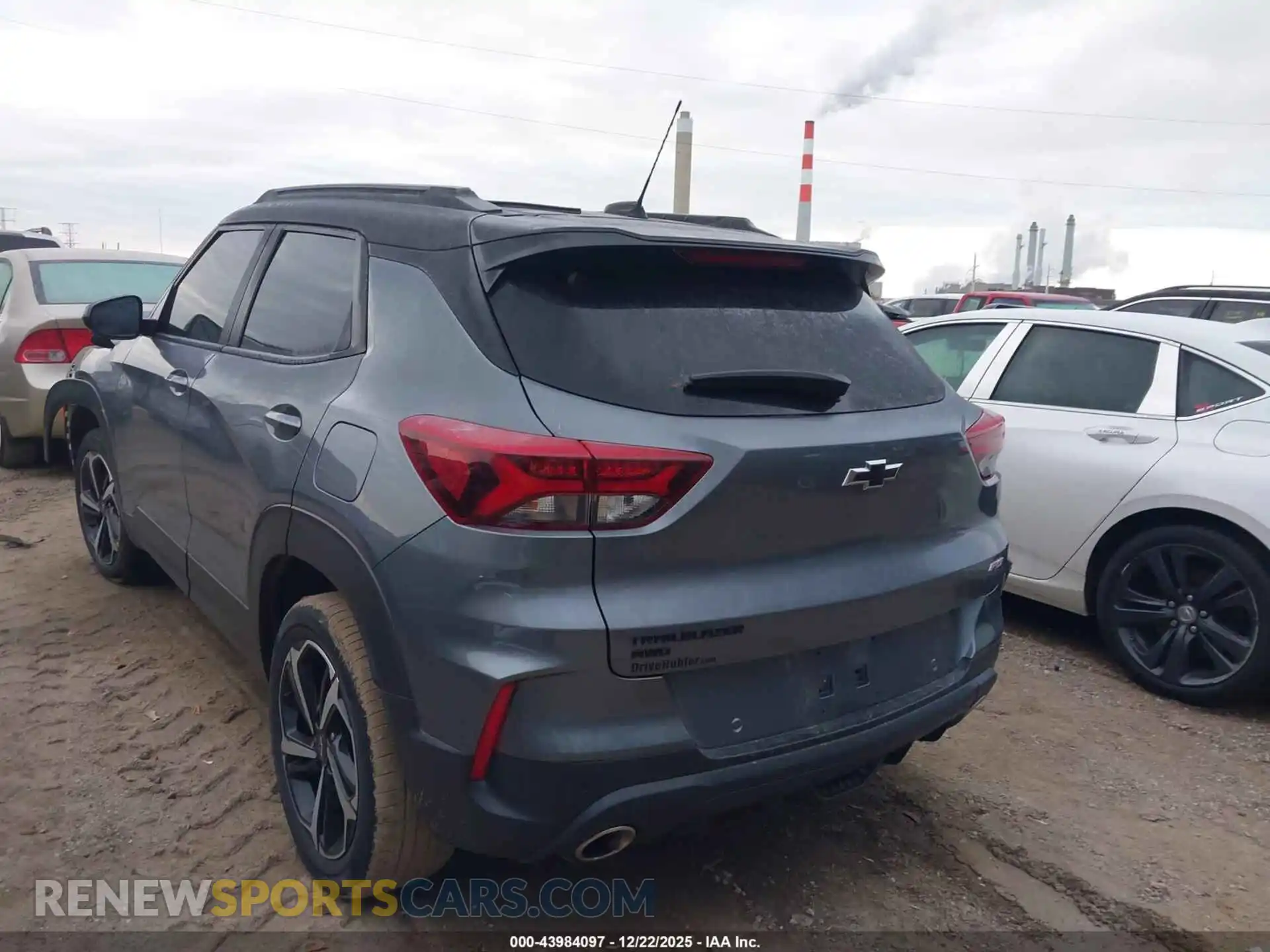3 Фотография поврежденного автомобиля KL79MUSL3MB116181 CHEVROLET TRAILBLAZER 2021