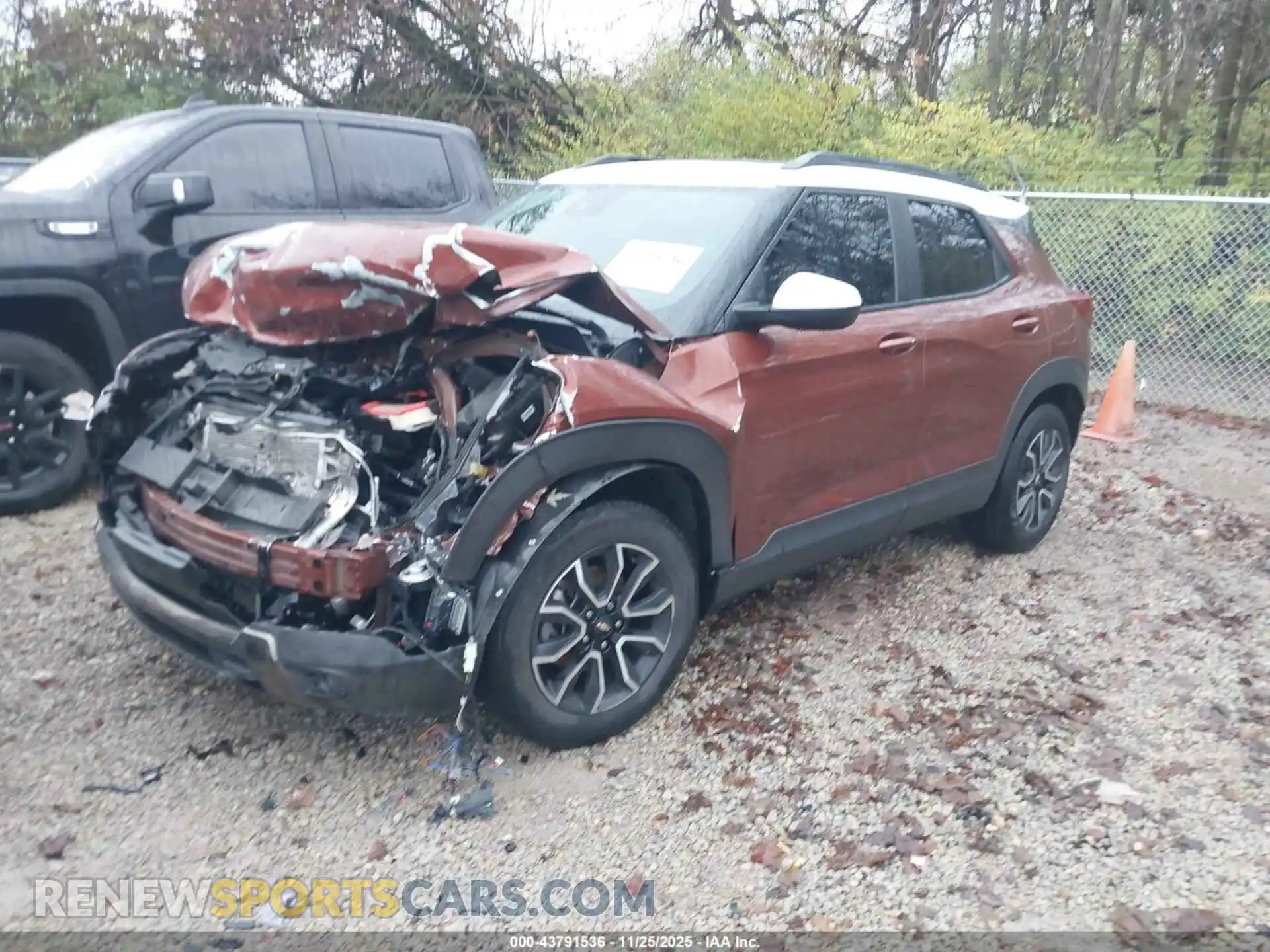 2 Photograph of a damaged car KL79MVSL8MB146945 CHEVROLET TRAILBLAZER 2021