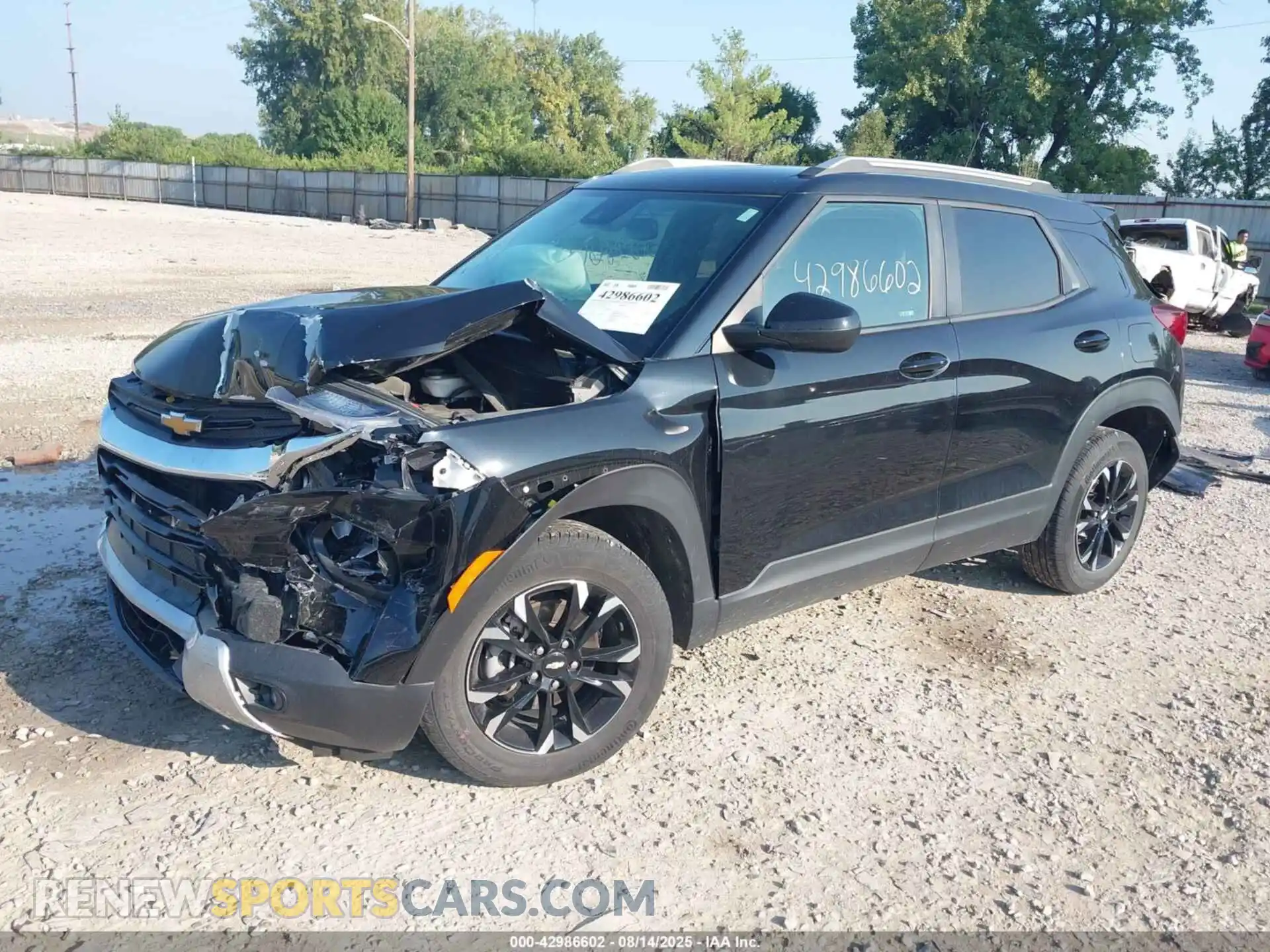 2 Photograph of a damaged car KL79MPSL5NB090301 CHEVROLET TRAILBLAZER 2022