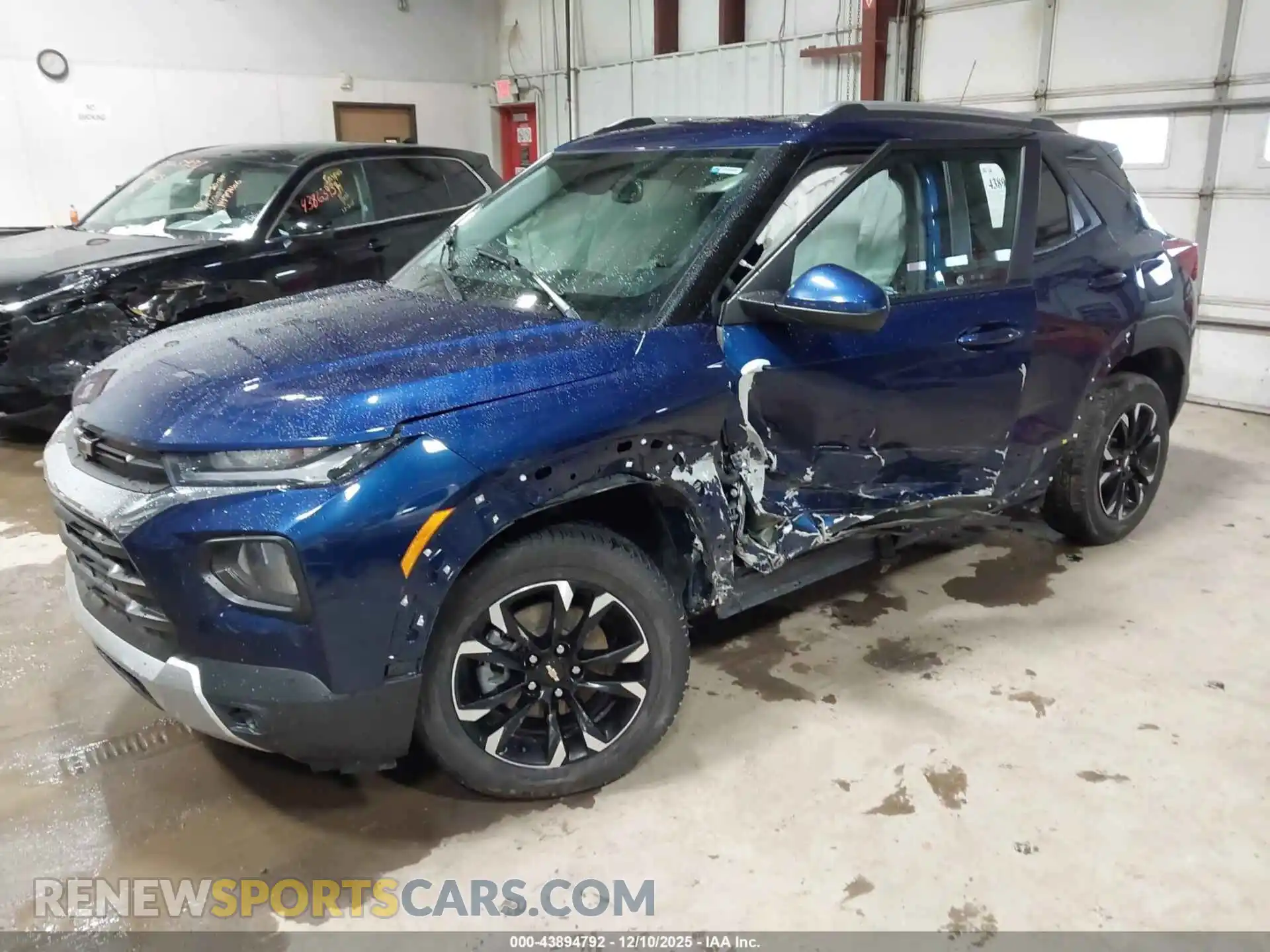 2 Photograph of a damaged car KL79MRSL5NB006067 CHEVROLET TRAILBLAZER 2022