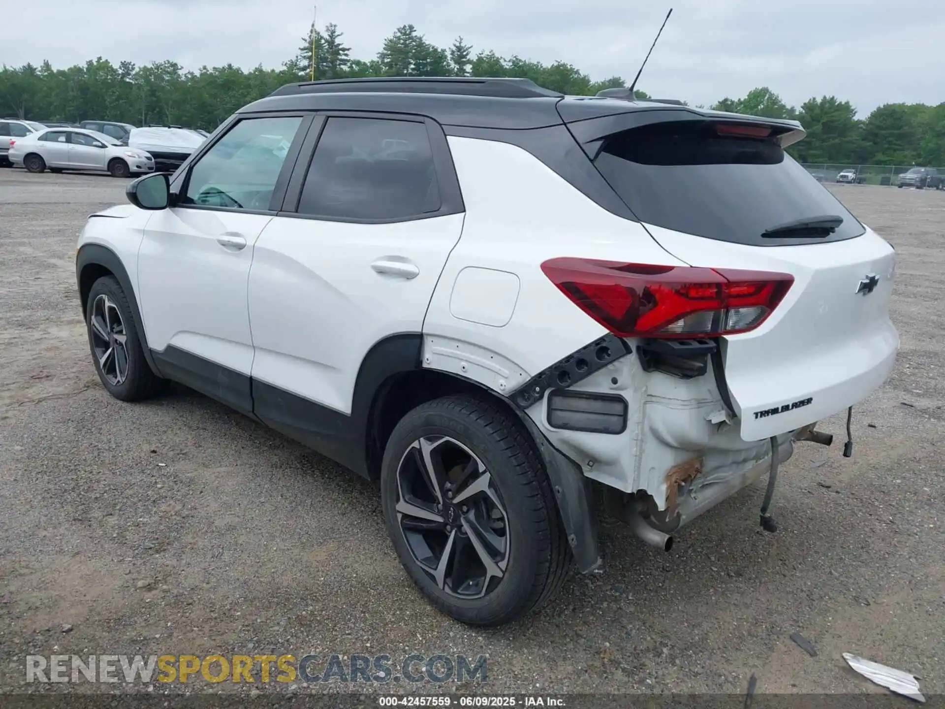 3 Photograph of a damaged car KL79MTSL2NB010512 CHEVROLET TRAILBLAZER 2022