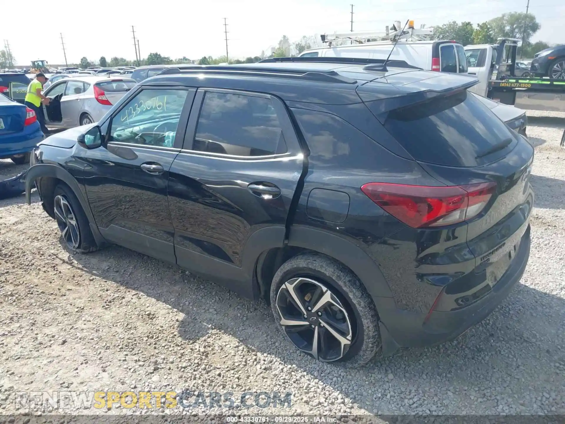 3 Photograph of a damaged car KL79MUSL2NB018101 CHEVROLET TRAILBLAZER 2022